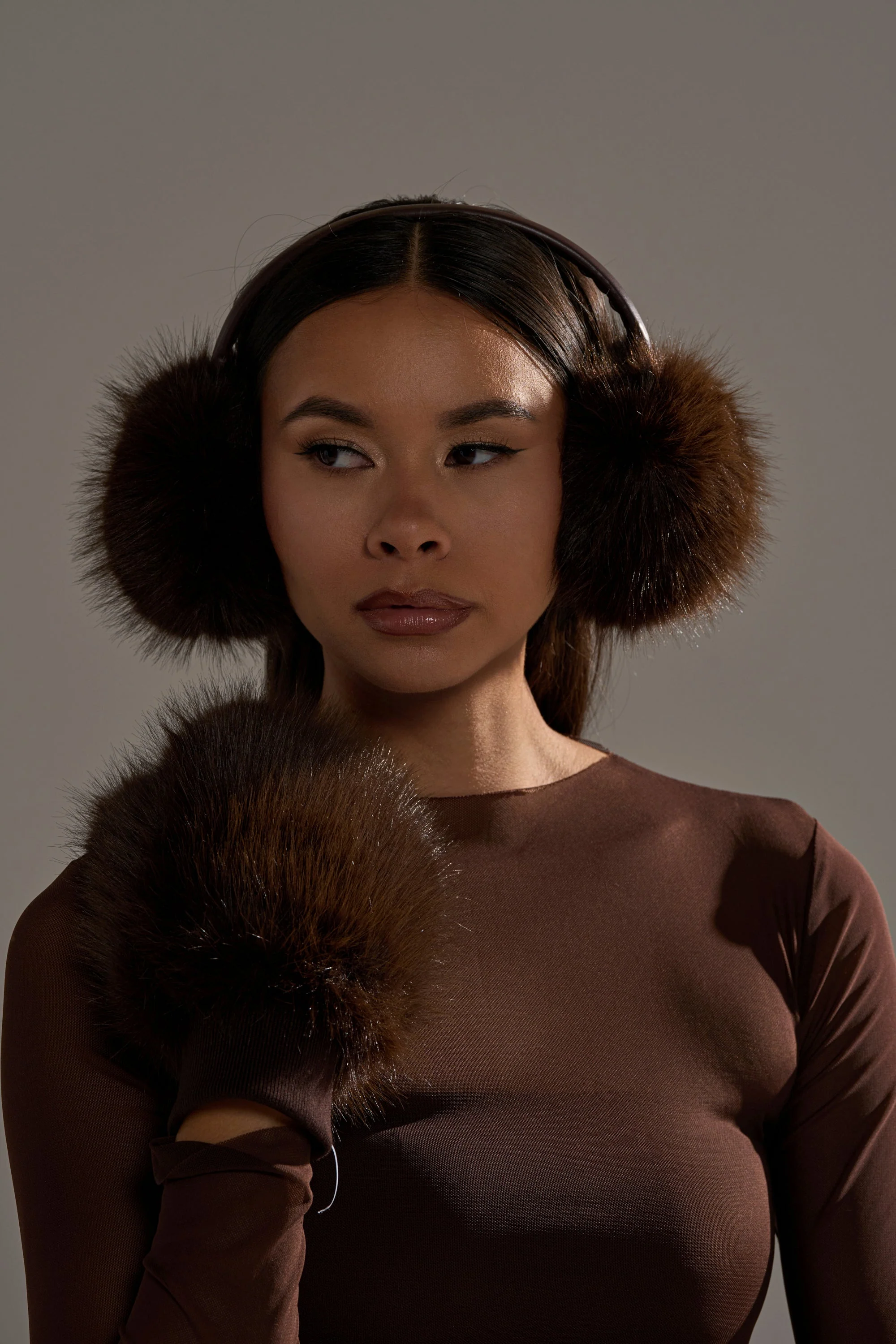DARK CHOCOLATE FAUX FUR EARMUFFS - Image 3