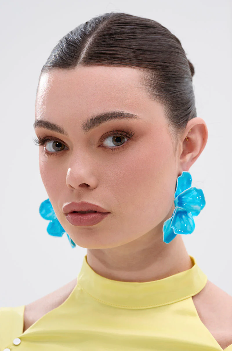 NO BLUES EARRING - Image 5