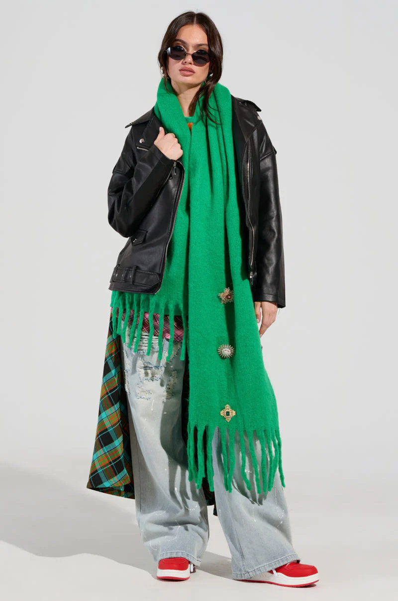 EMBELLISH ME BROOCH SCARF - Image 5