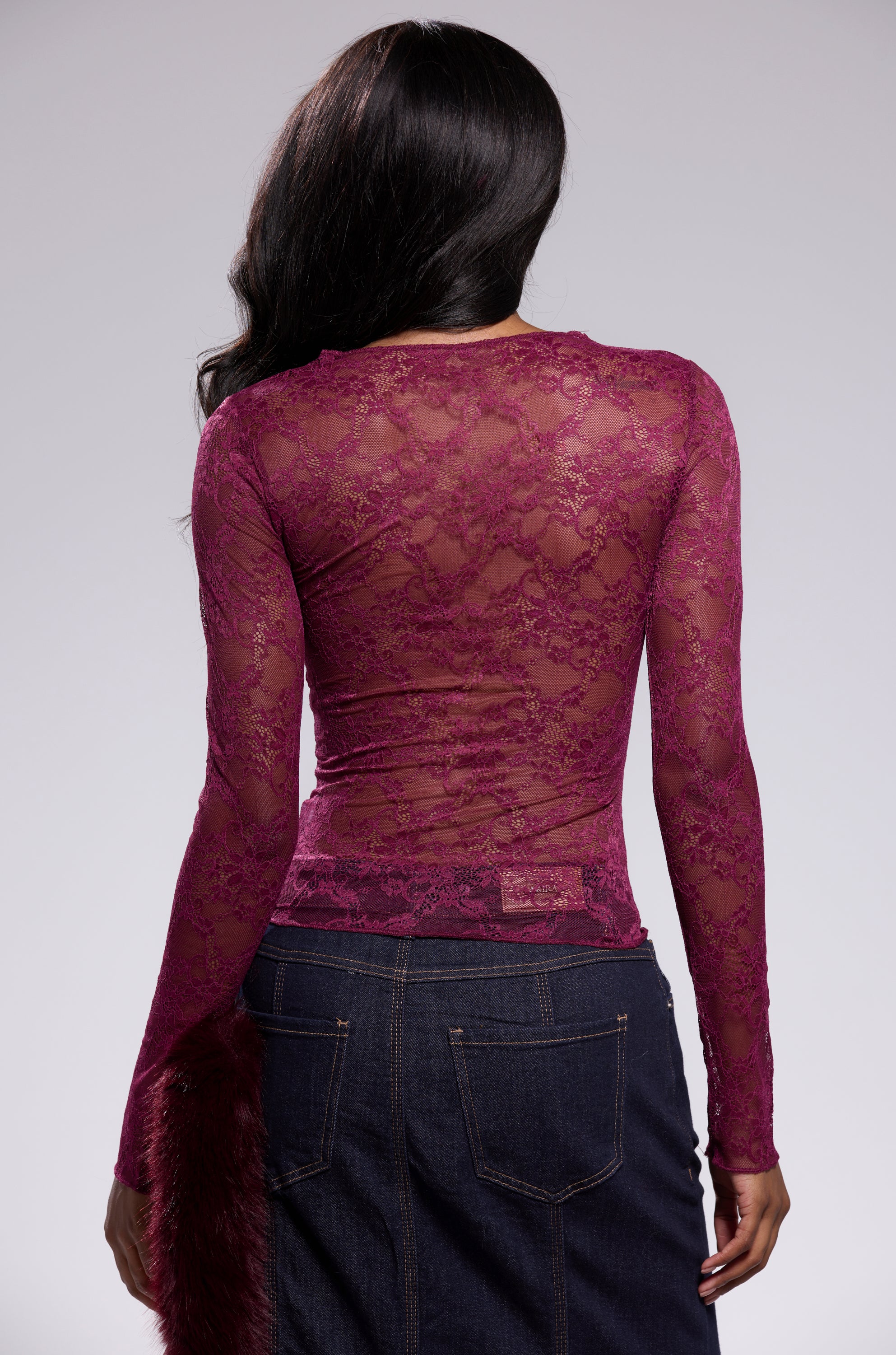 ESSENTIAL LACE LONG SLEEVE TOP IN PLUM - Image 4