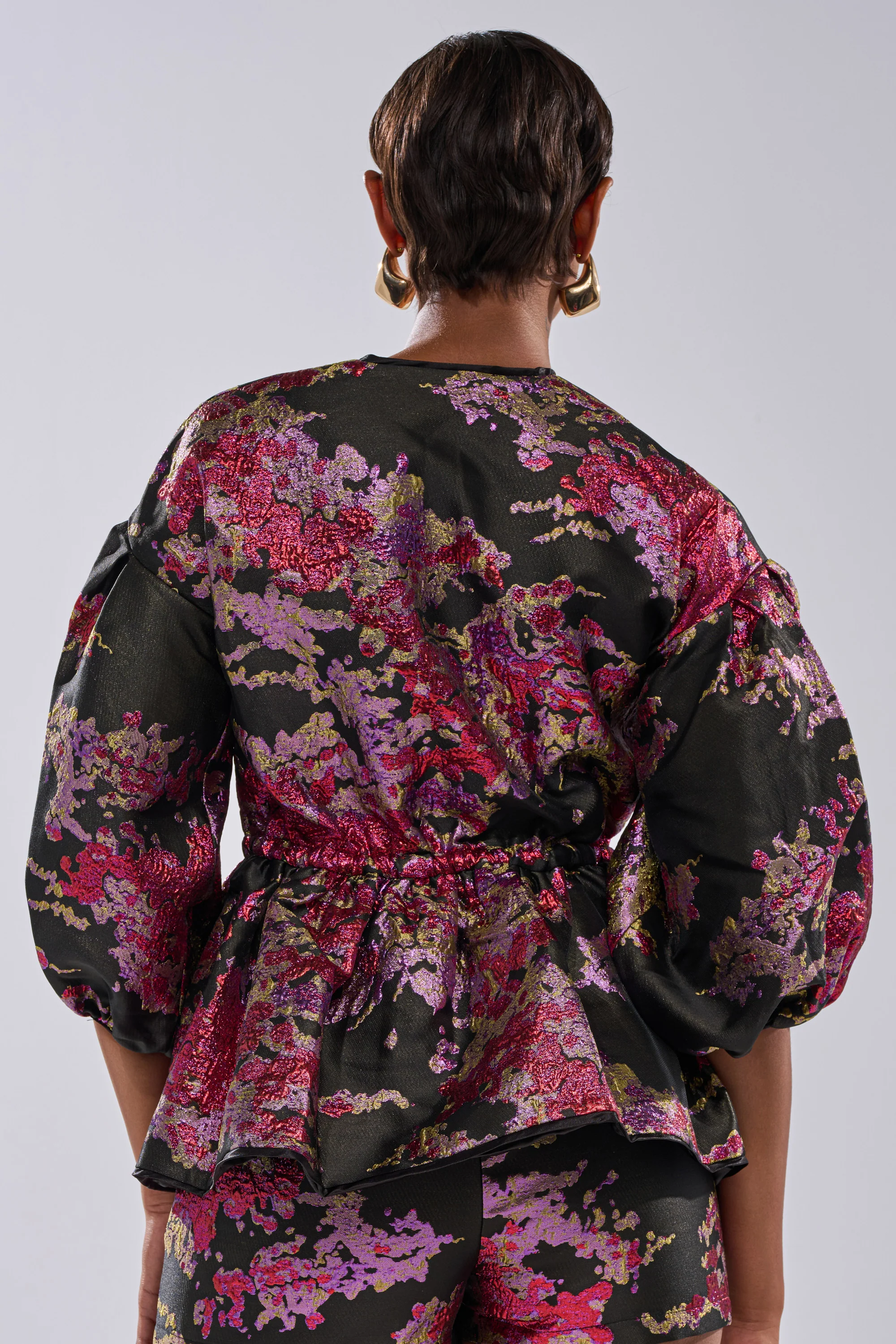 ETHEREAL BROCADE SHORT SLEEVE BLOUSE IN PINK - Image 5