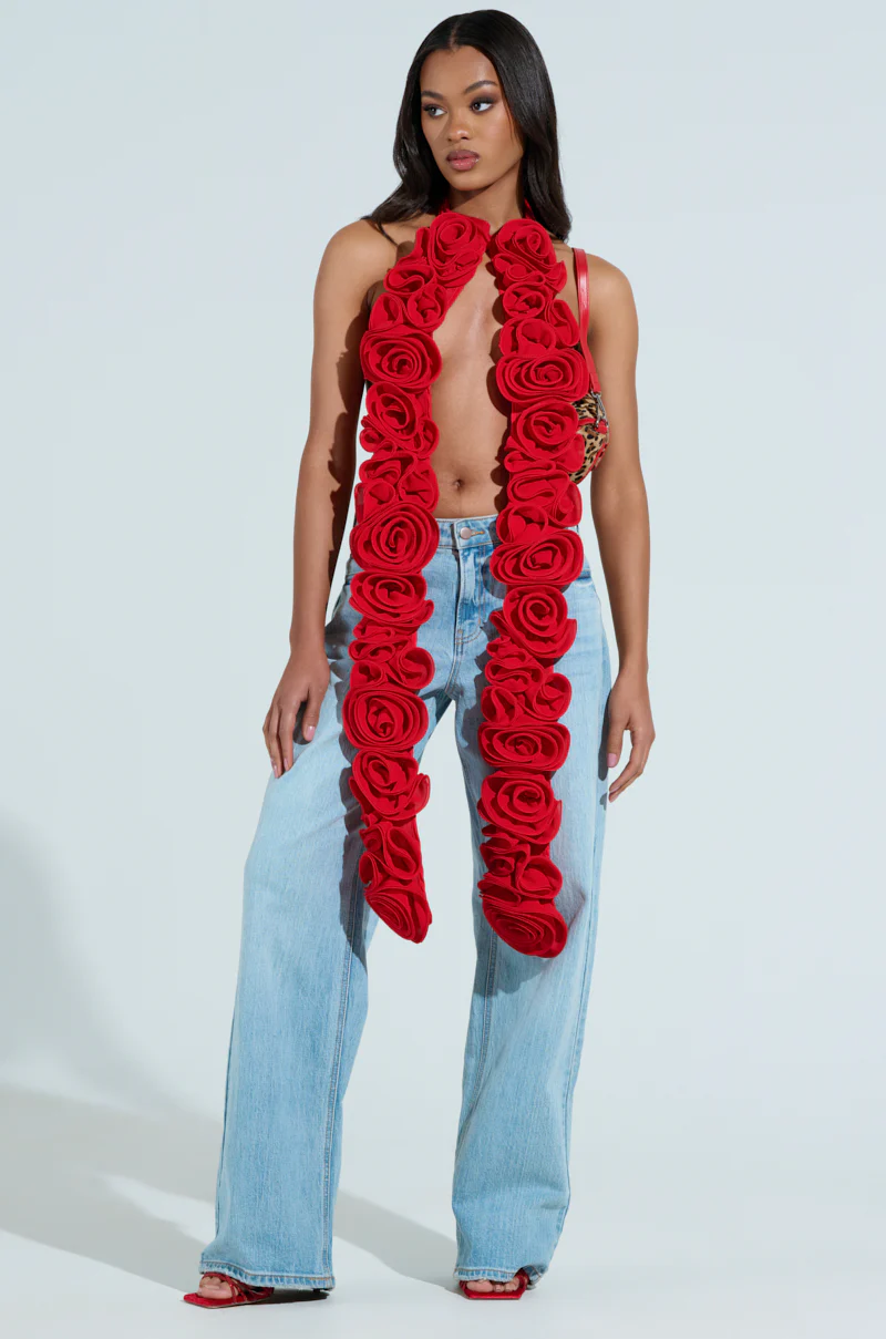 EXTREME LENGTHS ROSE NECKLACE - Image 4