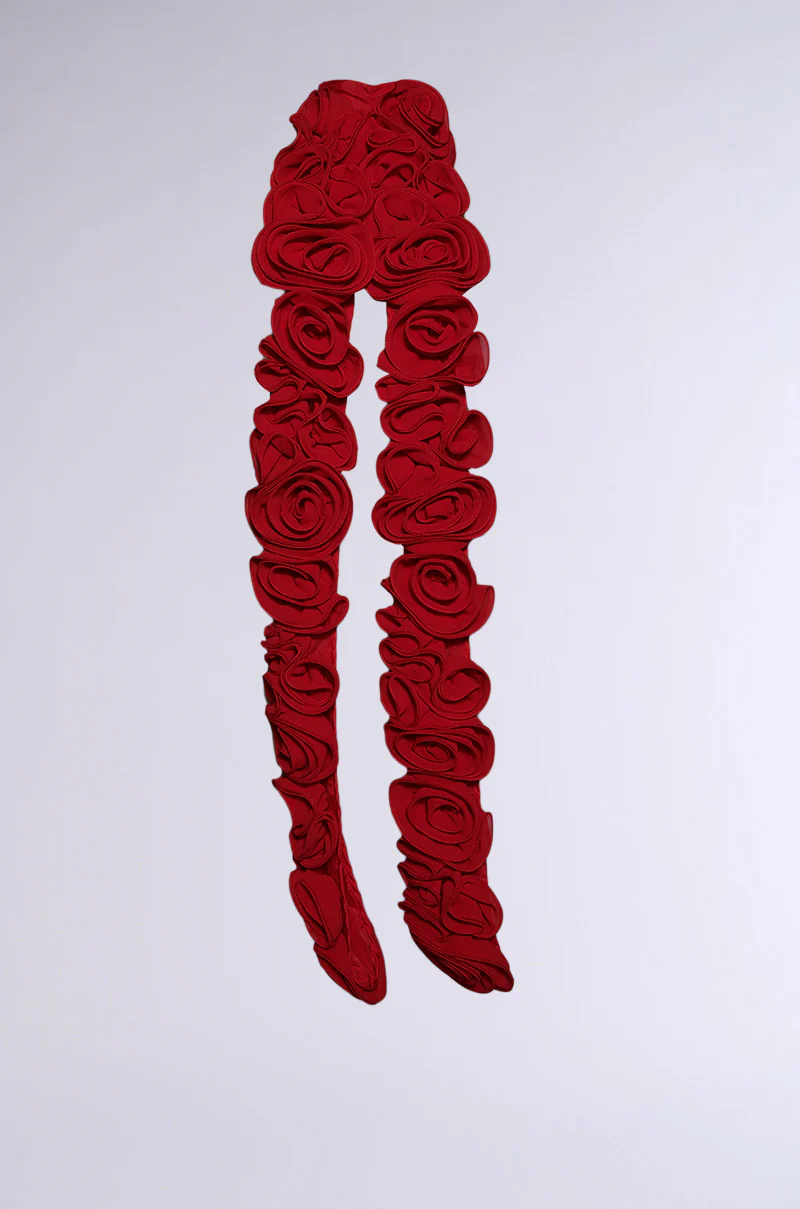 EXTREME LENGTHS ROSE NECKLACE - Image 5
