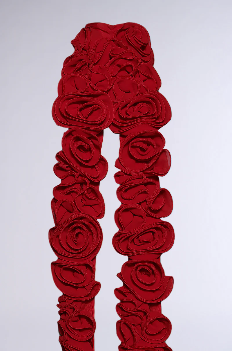 EXTREME LENGTHS ROSE NECKLACE - Image 6