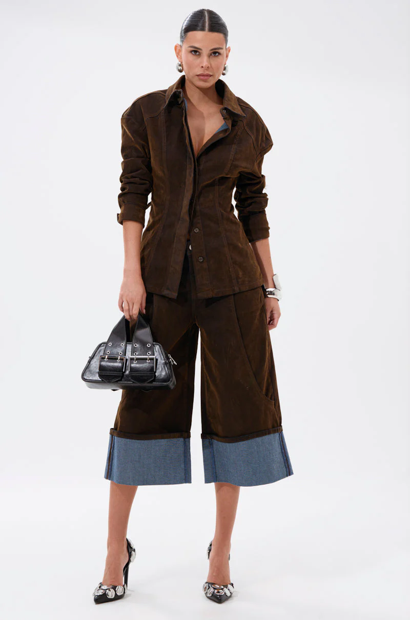 FALL VIBES VELVET BERMUDA SHORT - Image 10