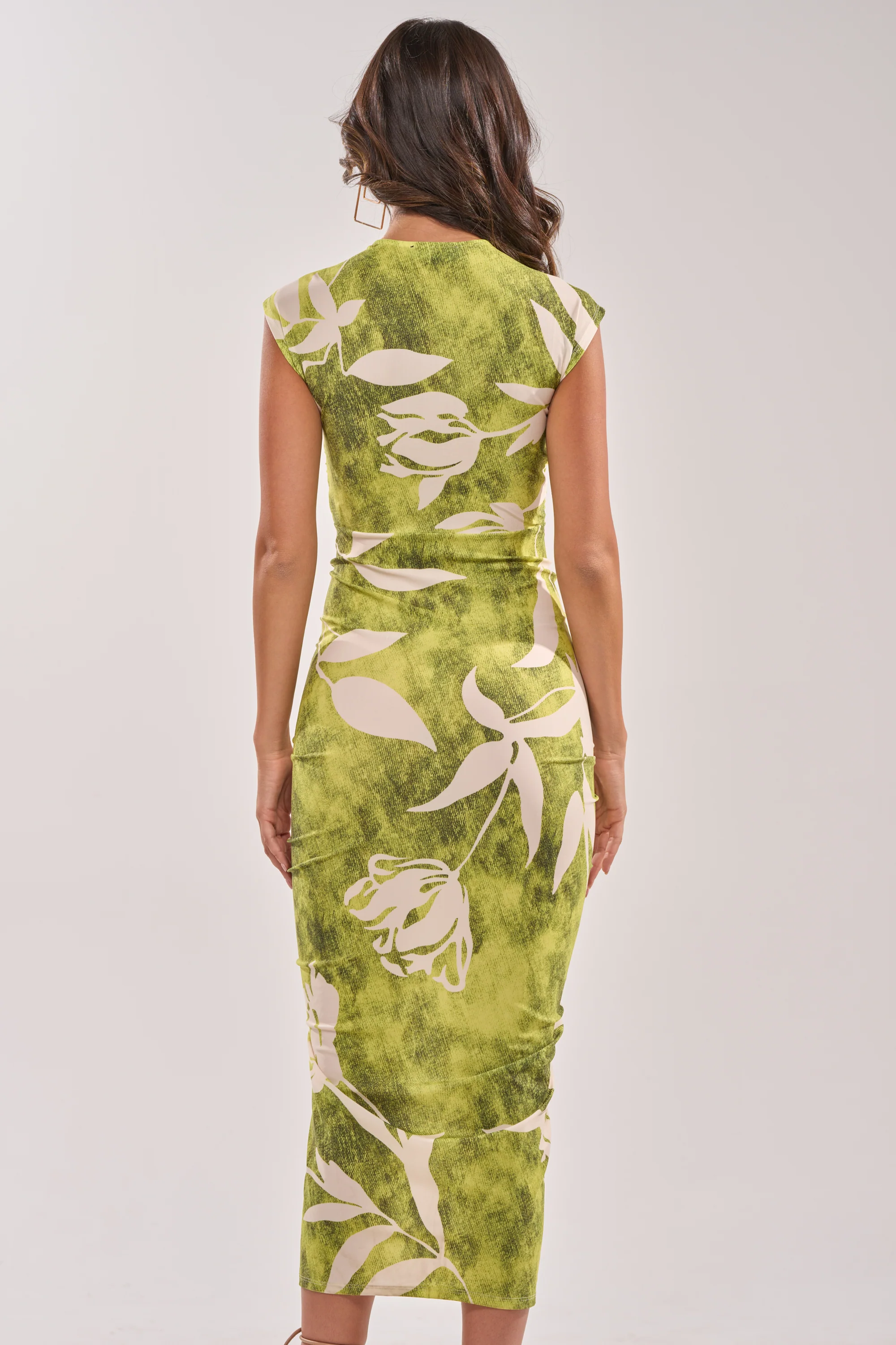 FUN IN THE SUN CINCHED MIDI DRESS - Image 5