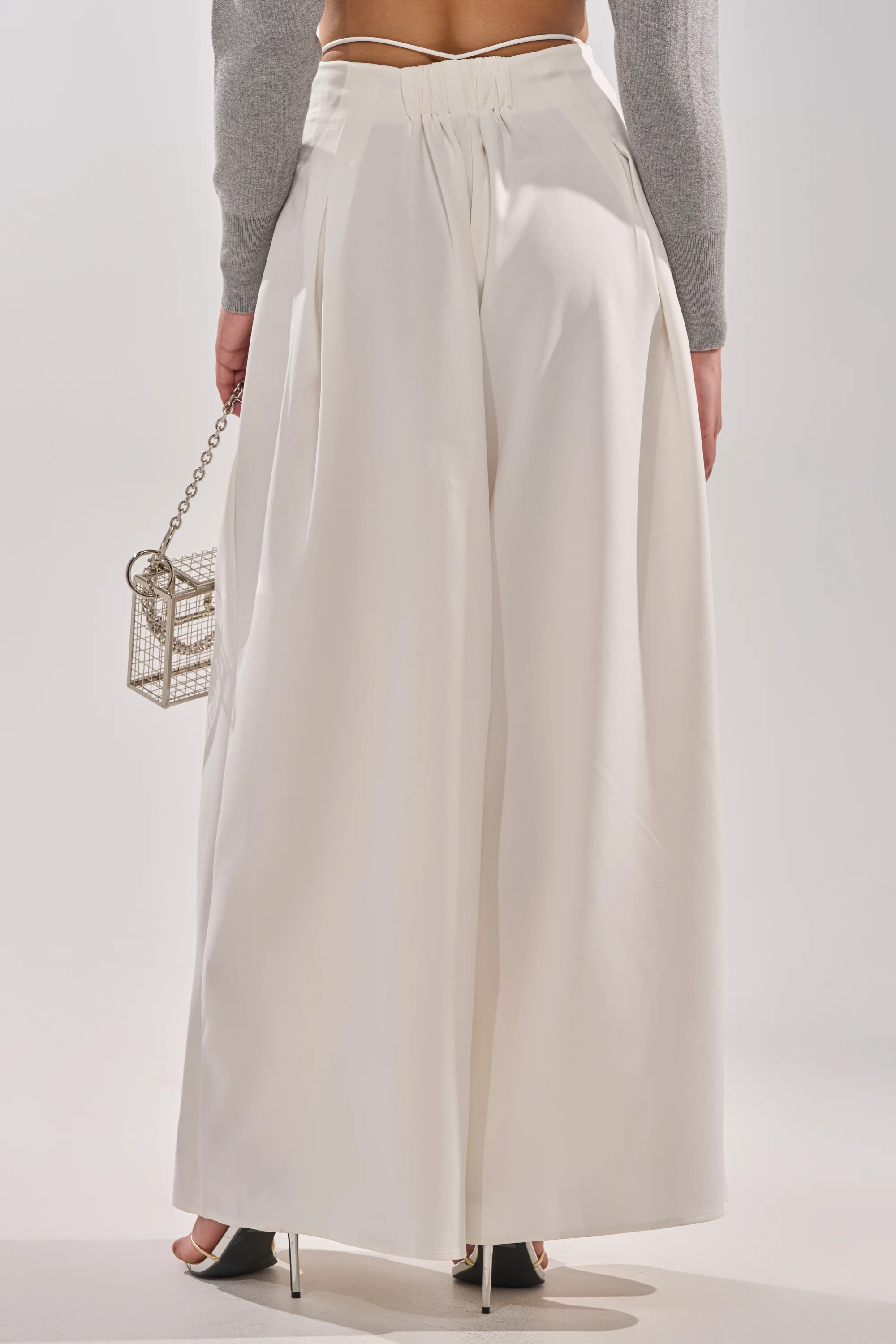 GLORIOUS PLEATED WIDE LEG TROUSER - Image 4