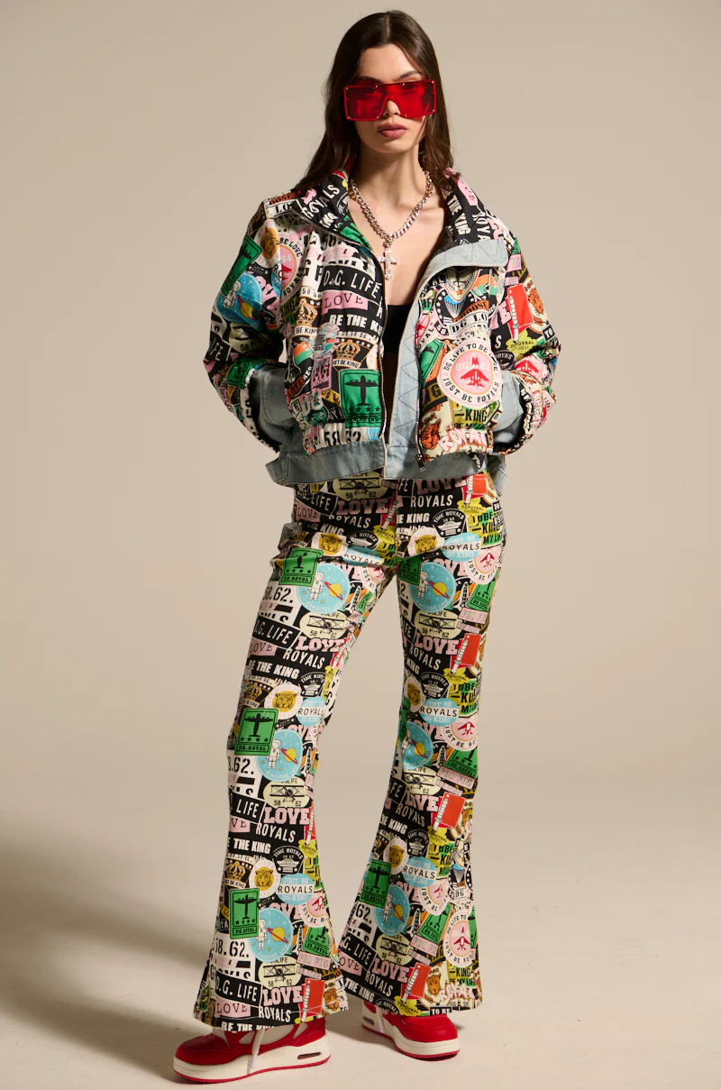 GREEN LIGHT LAYERED GRAPHIC BOMBER - Image 8