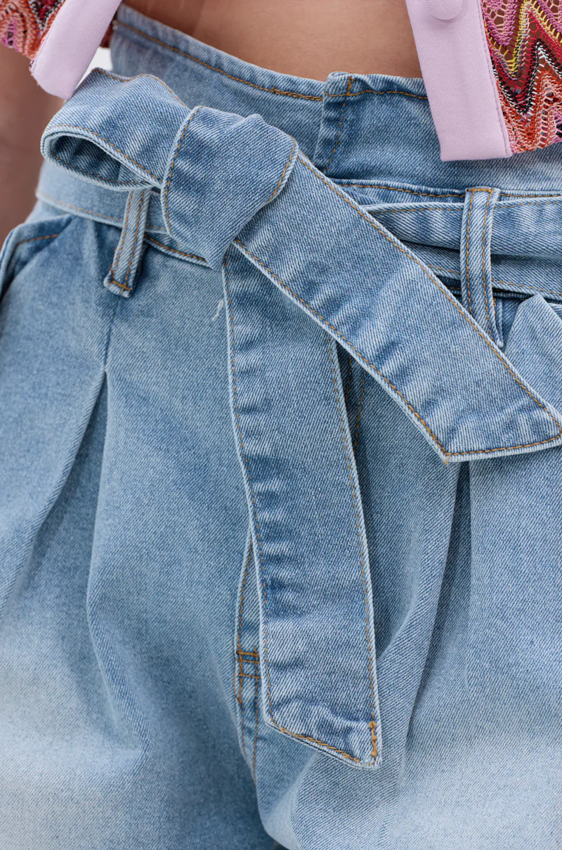 GUESS WHO DENIM SHORT WITH TIE BELT - Image 6