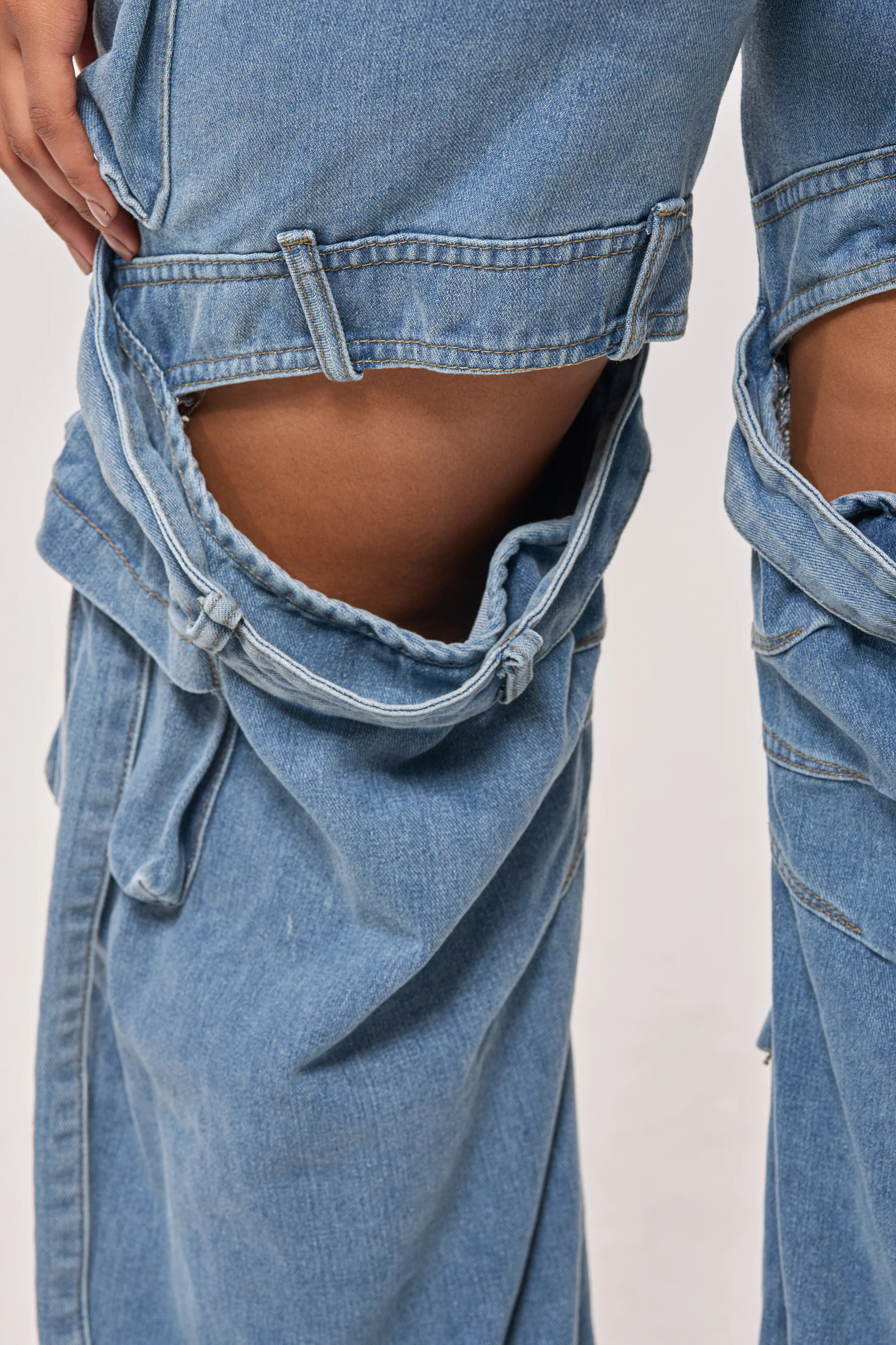 CHECK OUT THE BACK CUTOUT RELAXED DENIM - Image 9