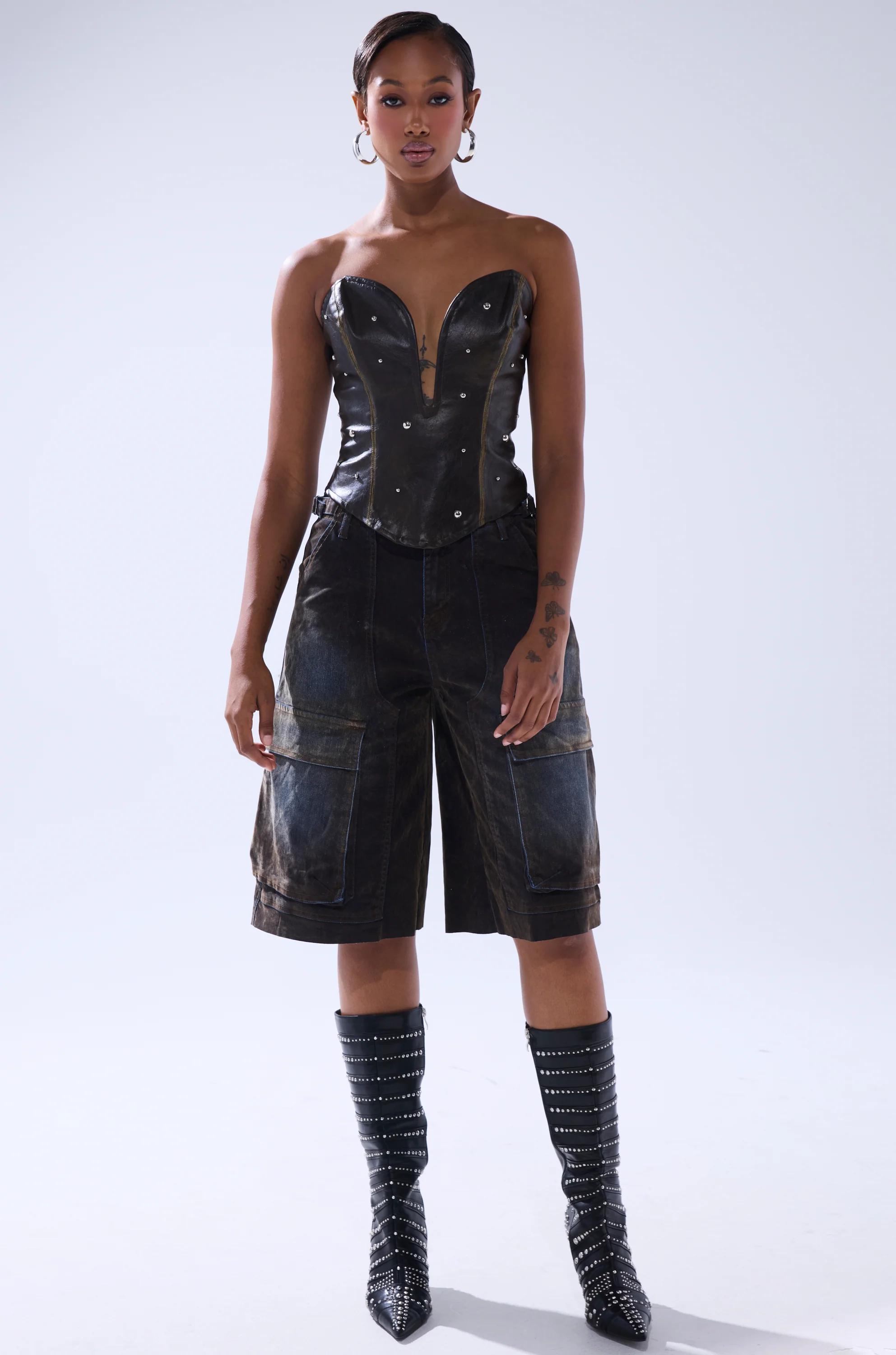 HARD TO PLEASE STUDDED FAUX LEATHER CORSET - Image 5