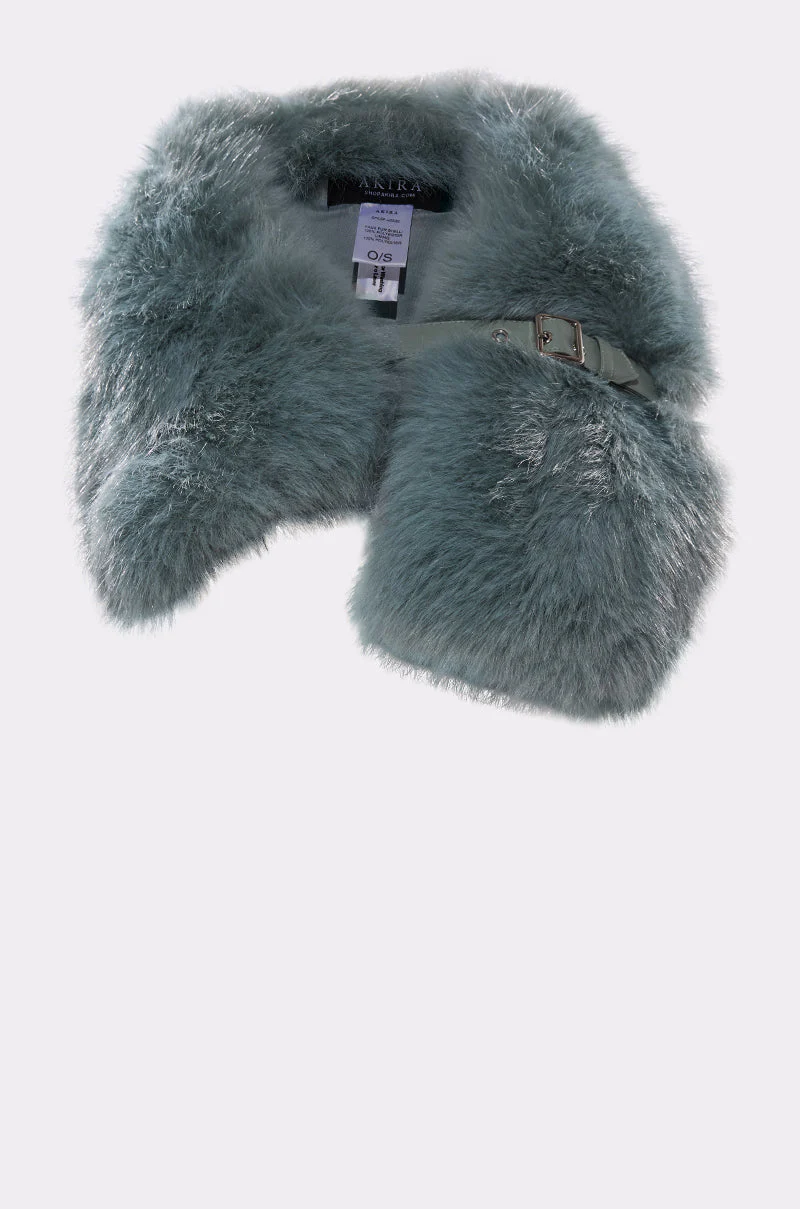 HAVE IT ALL FAUX FUR SHAWL - Image 4