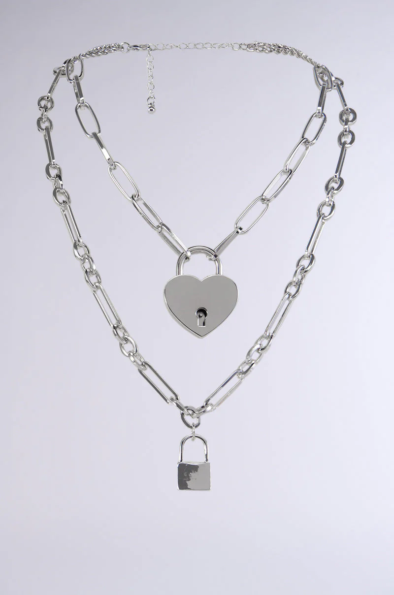 HEART ON LOCK NECKLACE SET - Image 2