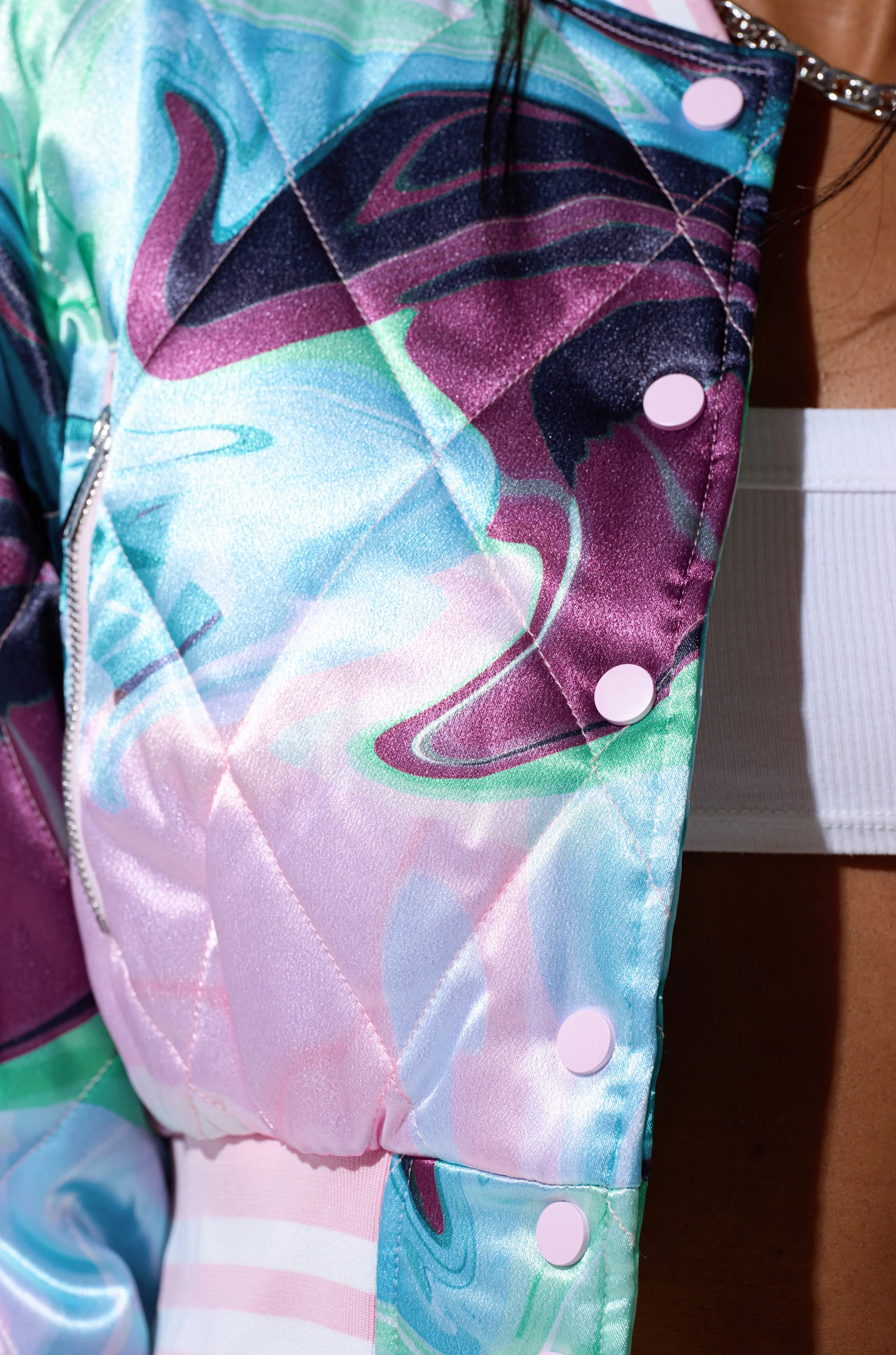 HEART TO HEART SATIN BOMBER - Image 10