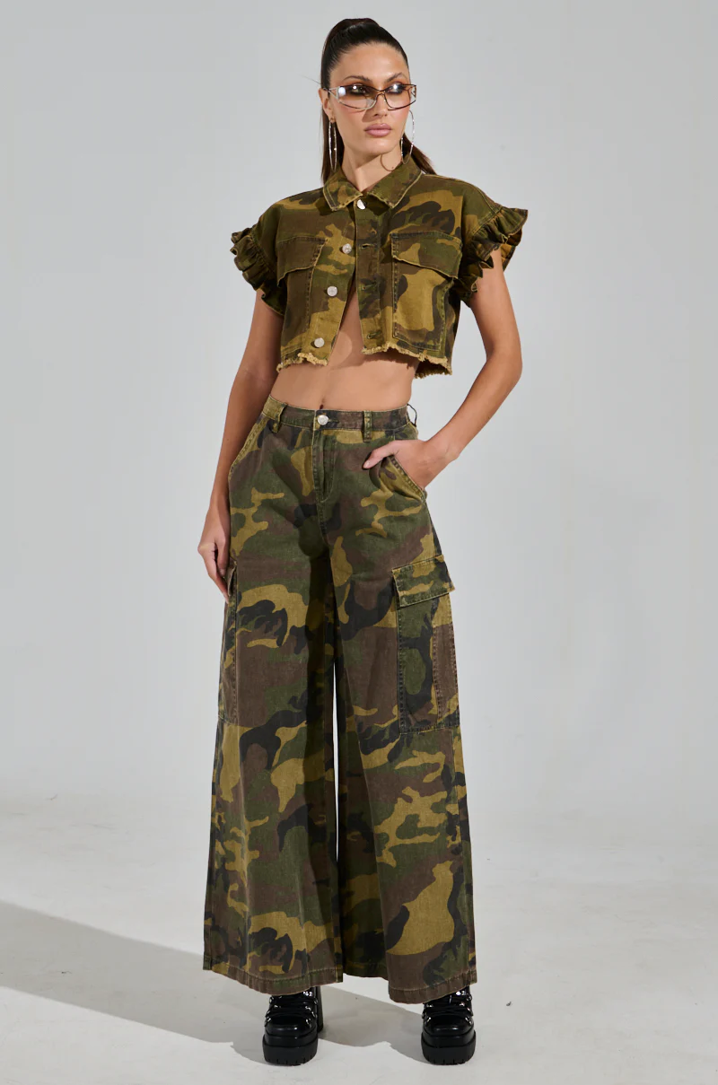 HIDDEN IN PLAIN SIGHT CROPPED BUTTON DOWN - Image 8