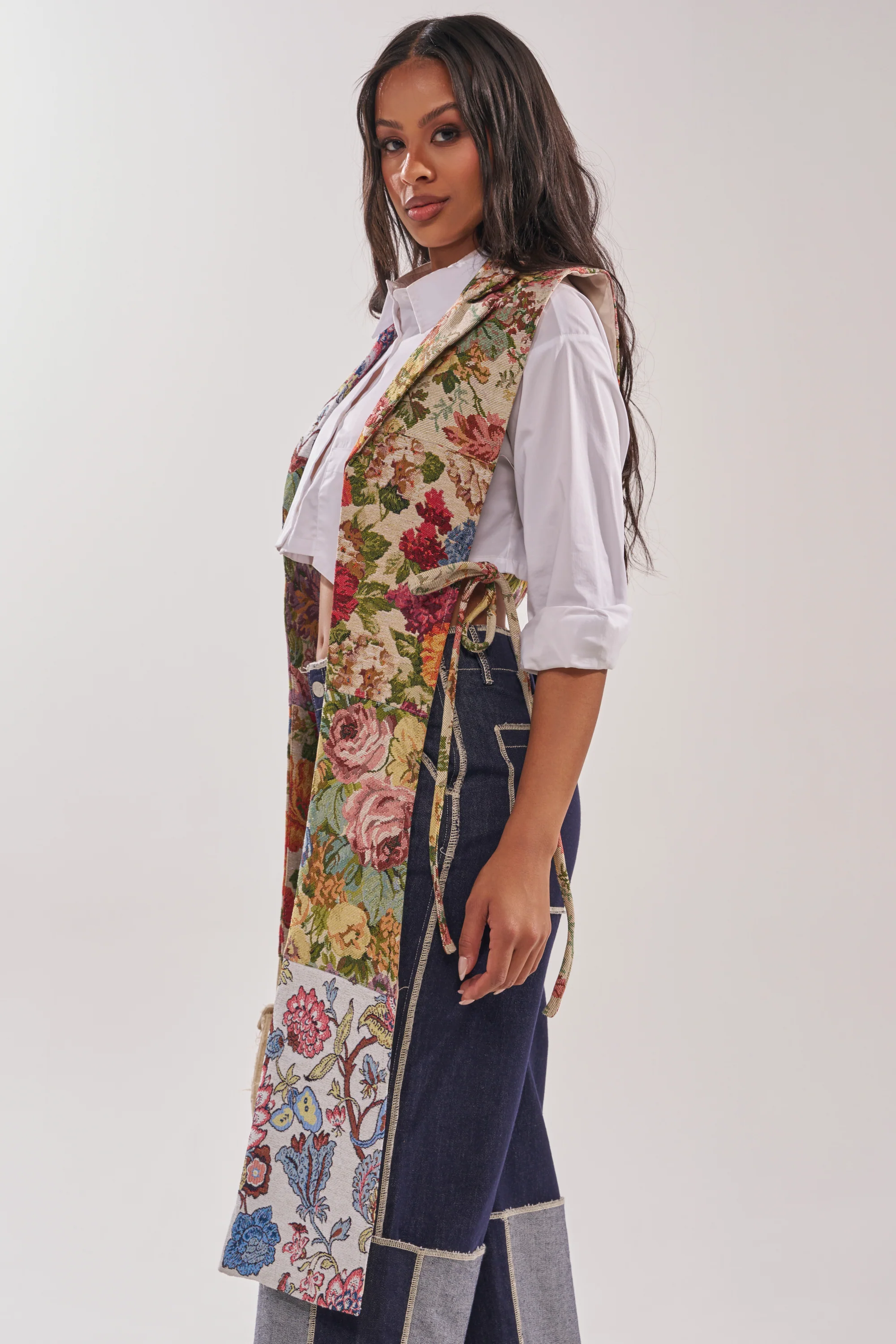 HONEY HONEY SPLIT VEST IN TAPESTRY - Image 4