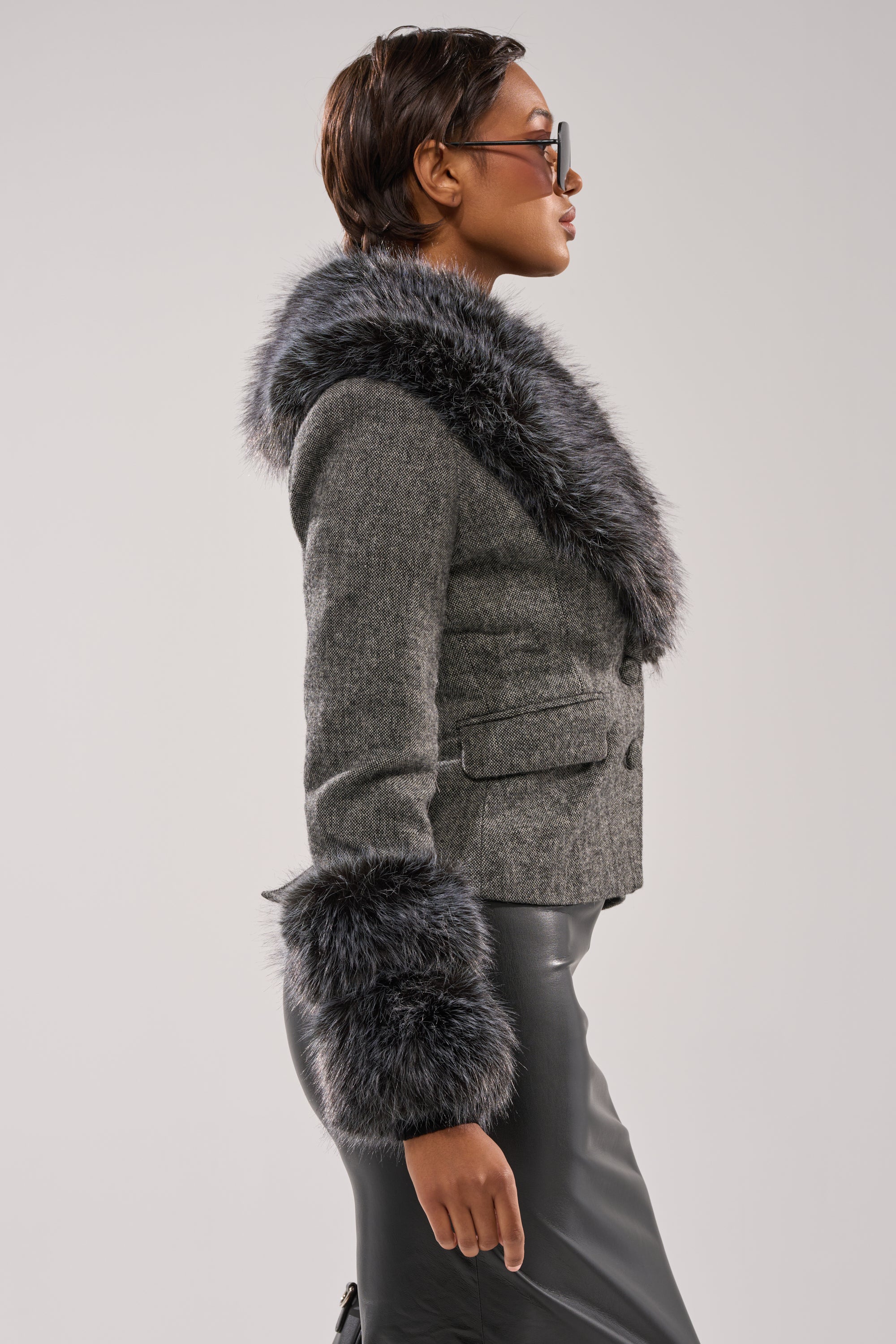 I SEE LONDON FUR TRIM BLAZER - Image 4