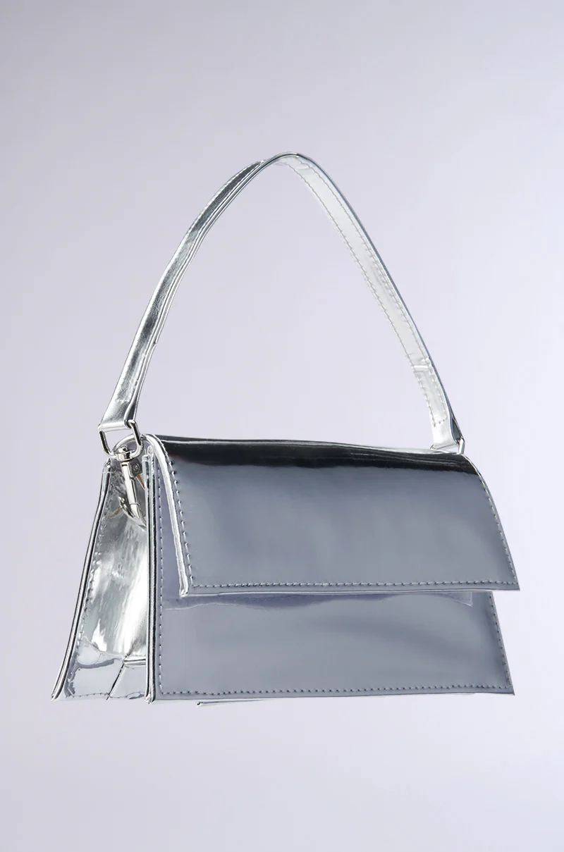 I STAND ALONE CHROME PURSE - Image 4