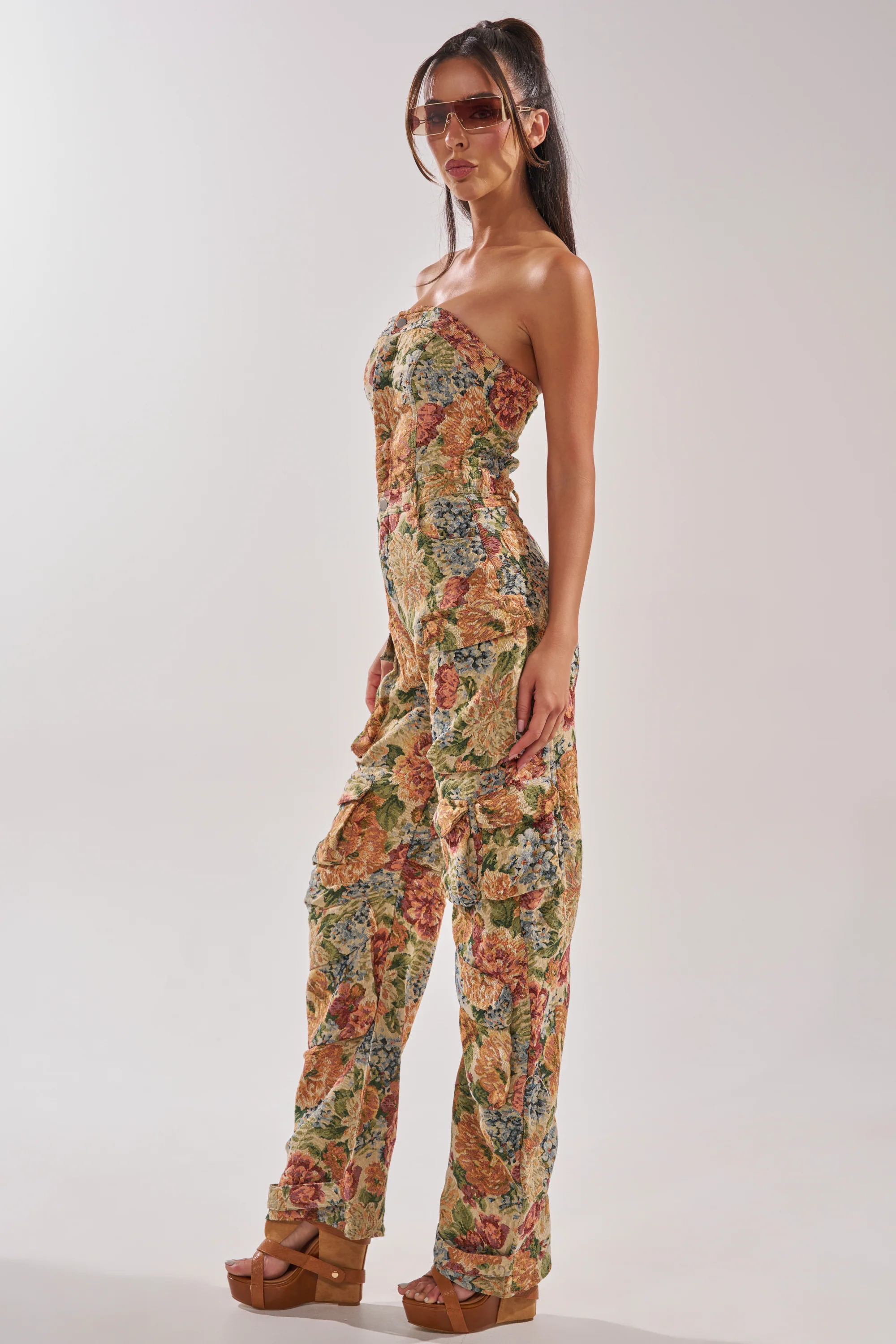 IN HER ELEMENT FLORAL WOVEN JUMPSUIT IN BROWN MULTI - Image 3