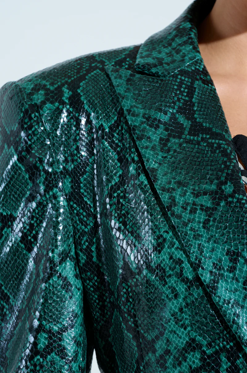INCOGNITO SNAKE PRINT TRENCH IN GREEN - Image 10