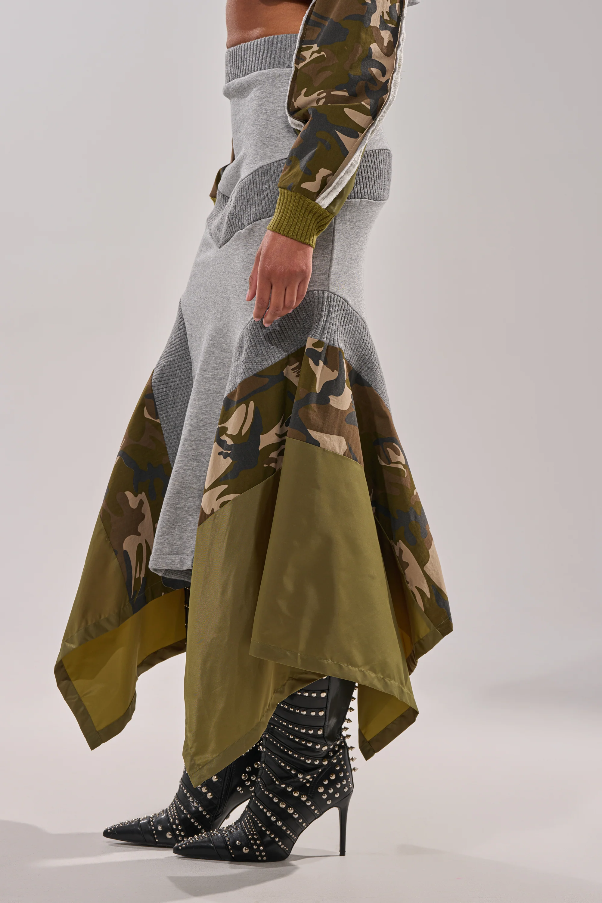 INES COLORBLOCKED MAXI SKIRT - Image 4