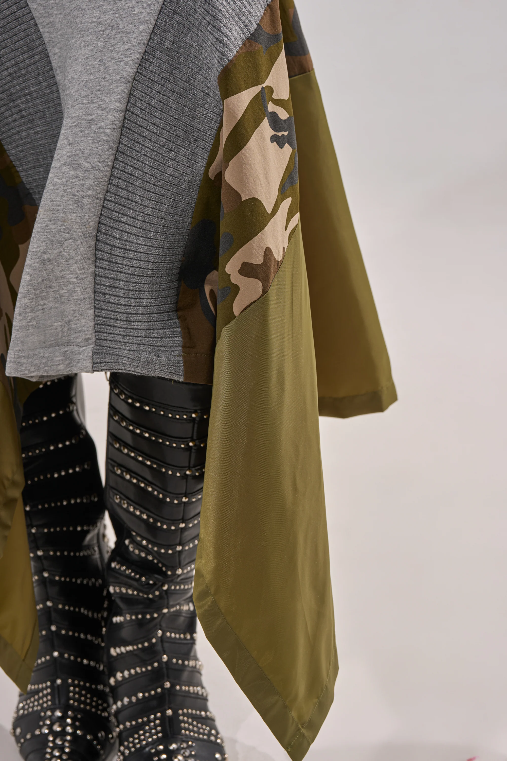 INES COLORBLOCKED MAXI SKIRT - Image 7