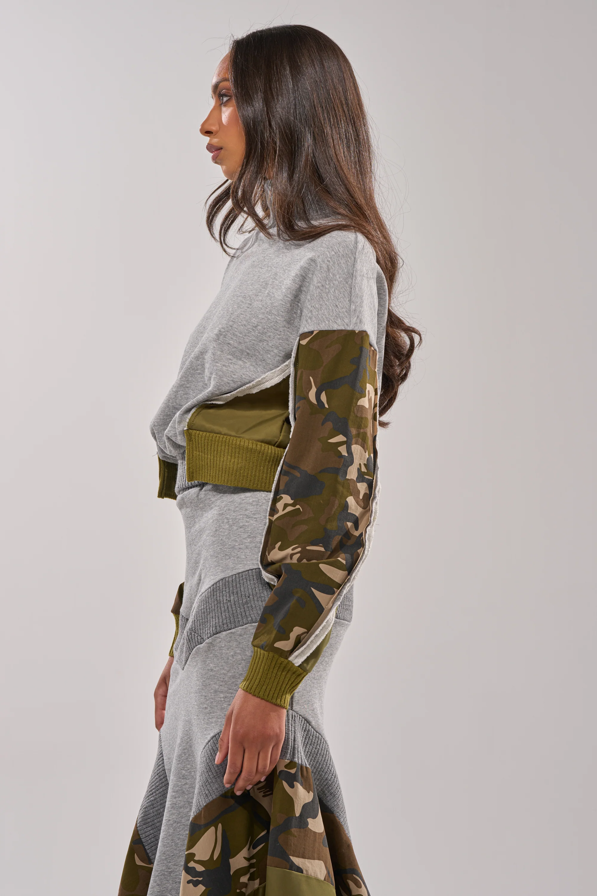 INES COLORBLOCKED SWEATSHIRT - Image 3