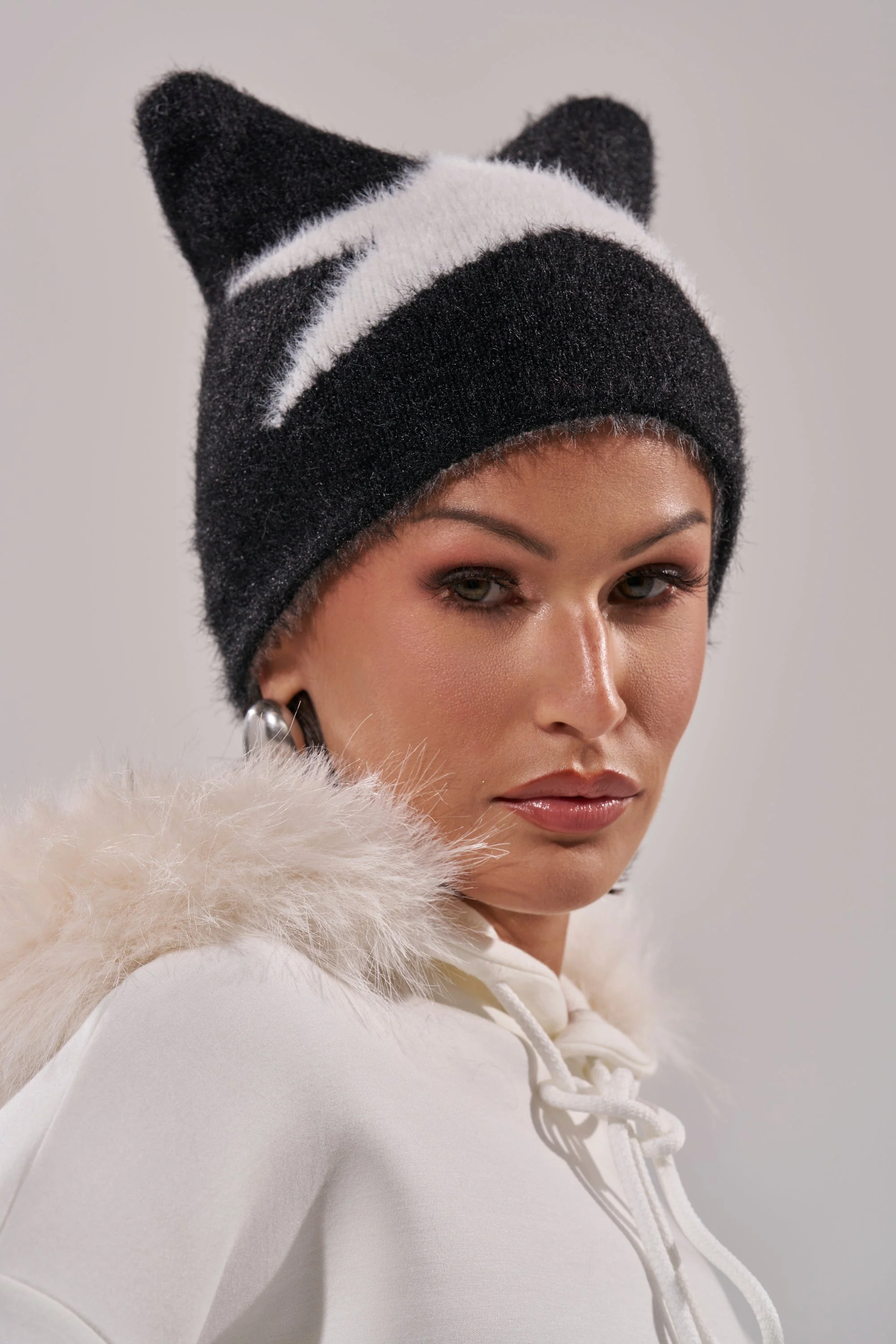 IT GURL BEANIE - Image 8