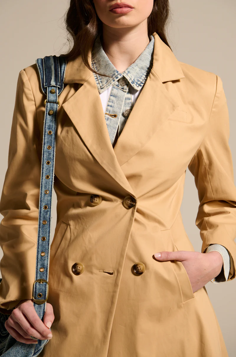 JADE STRUCTURED TRENCH IN KHAKI - Image 10