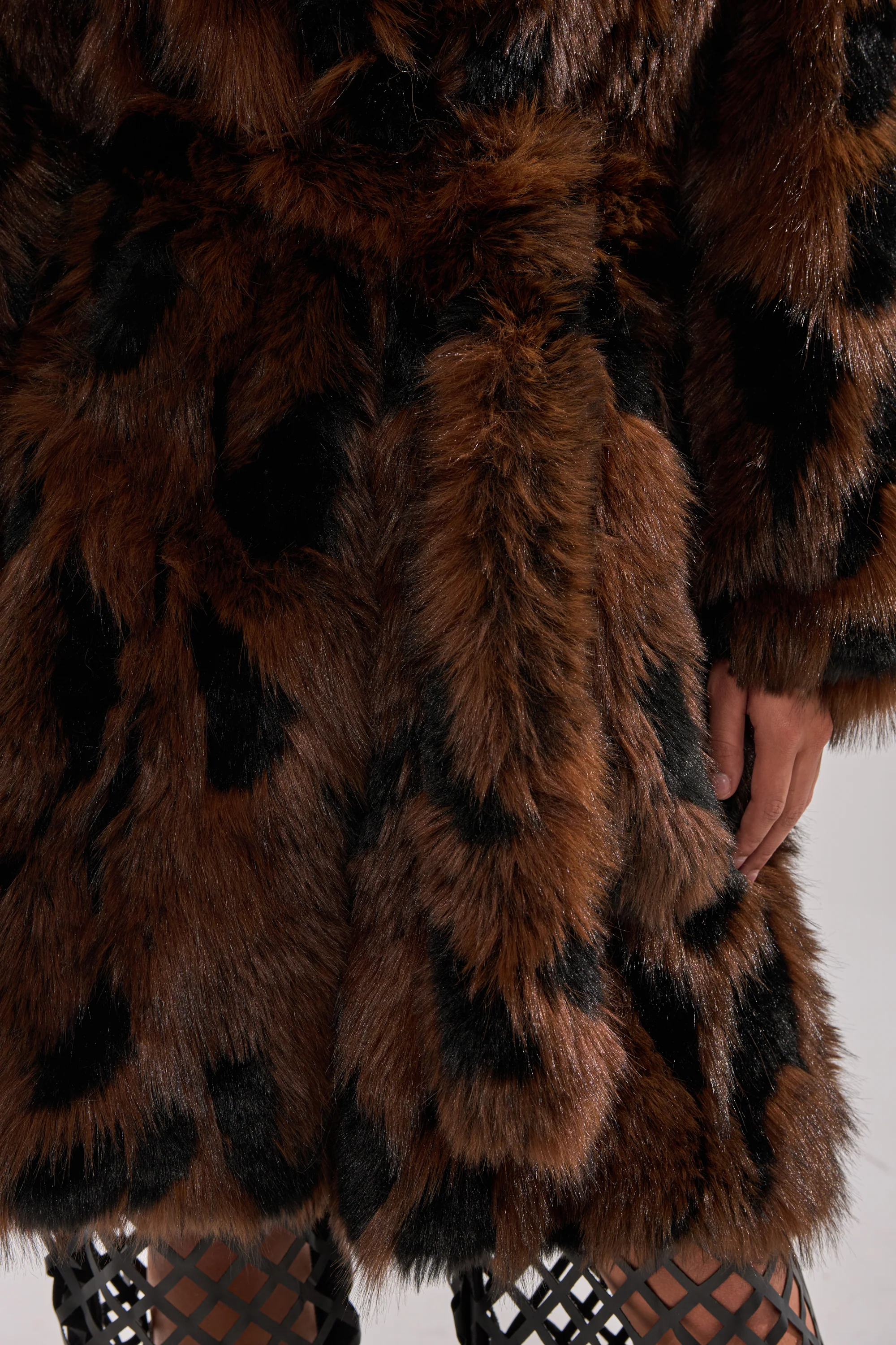 JUSTINE FAUX FUR COAT - Image 10