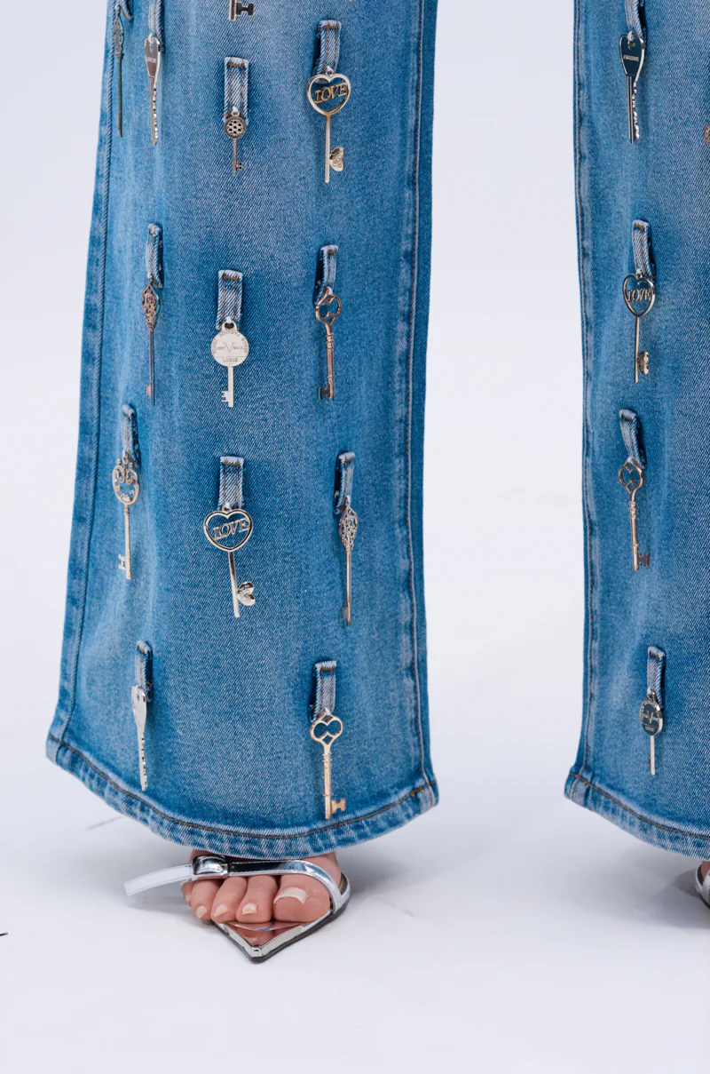 KEY TO THE CITY RELAXED FIT JEANS - Image 8