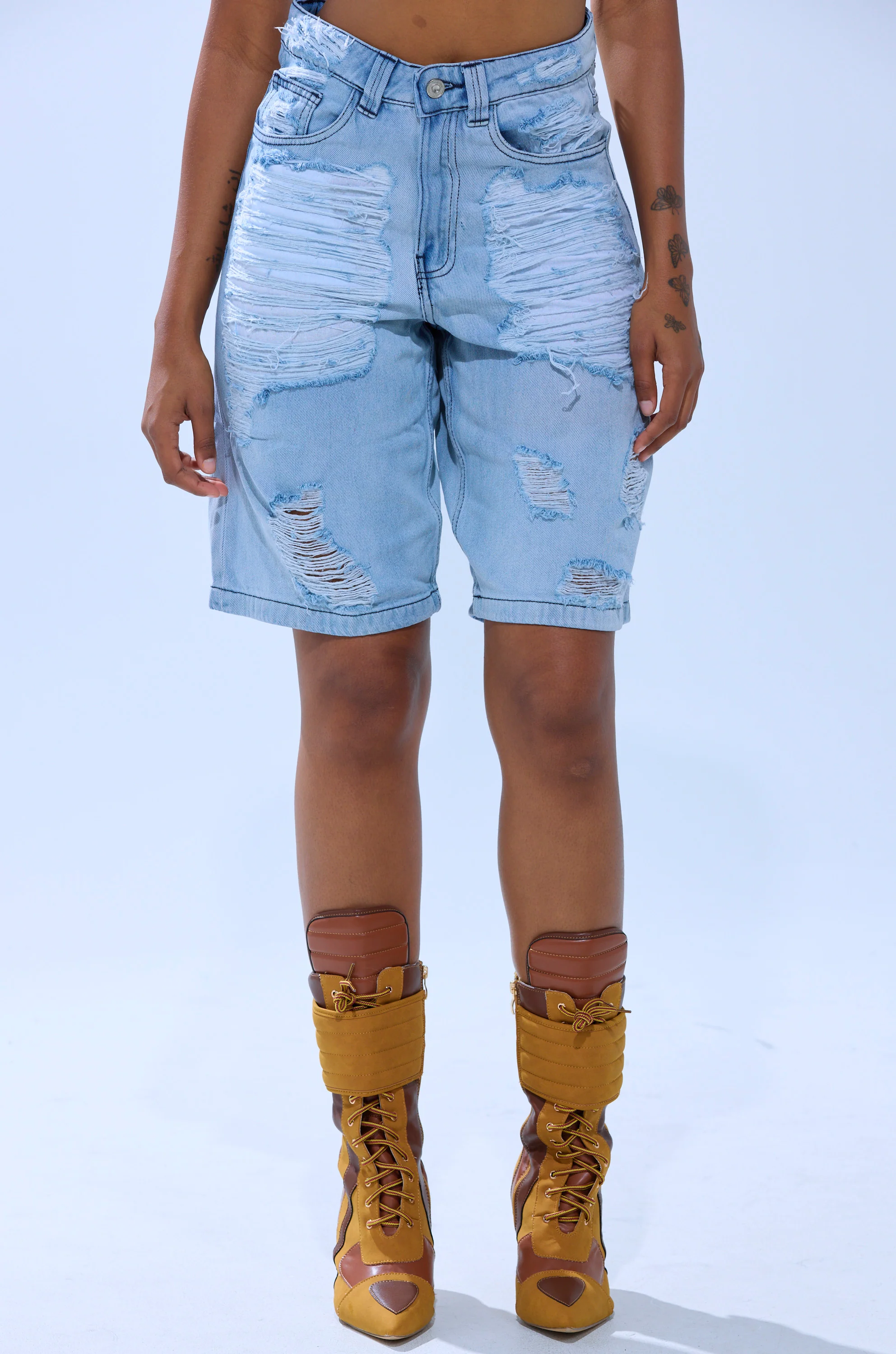 KIMMY DISTRESSED BERMUDA SHORT - Image 2