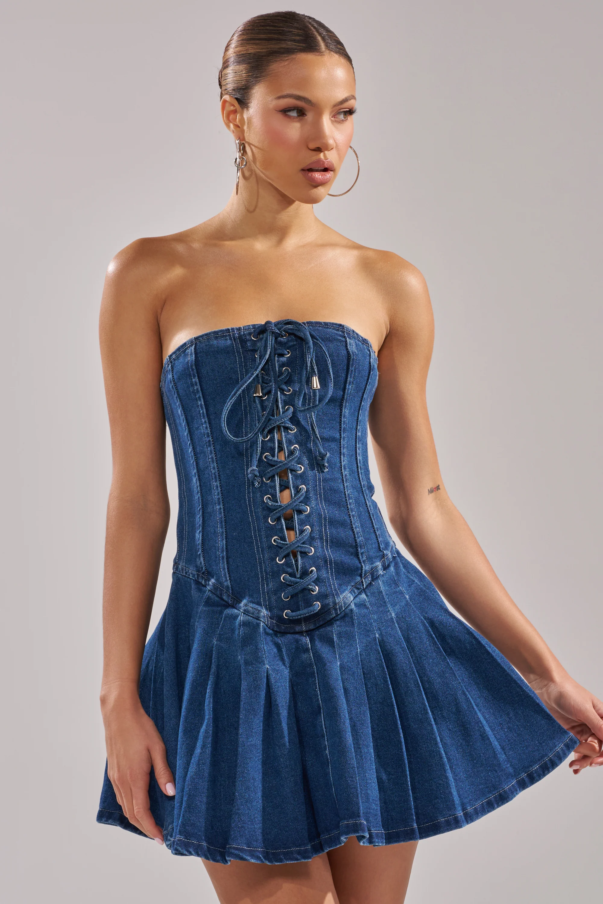 LACE ME UP DENIM MINI DRESS - Image 3