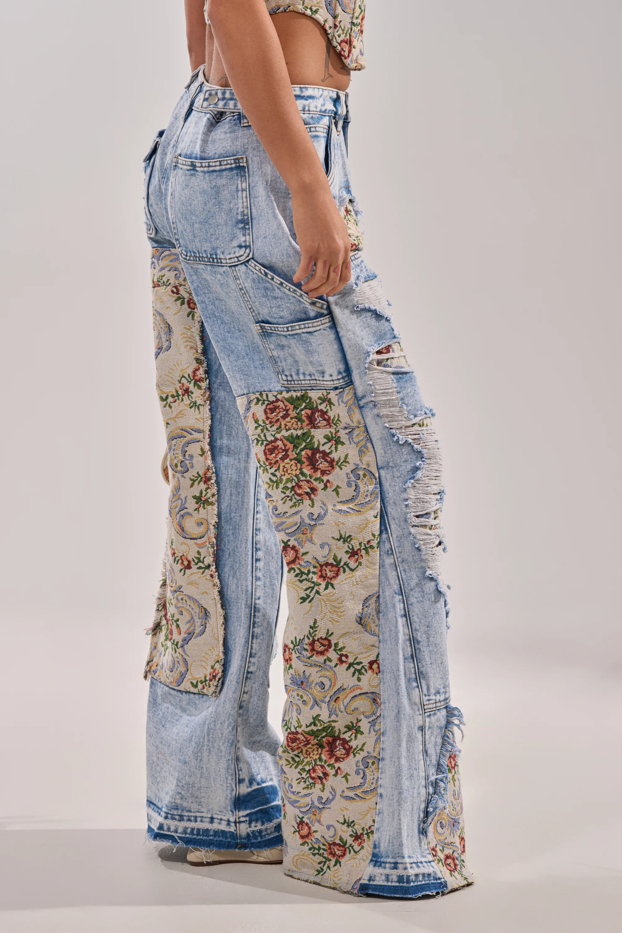 LANA DISTRESSED JEANS WITH JACQUARD DETAIL - Image 3