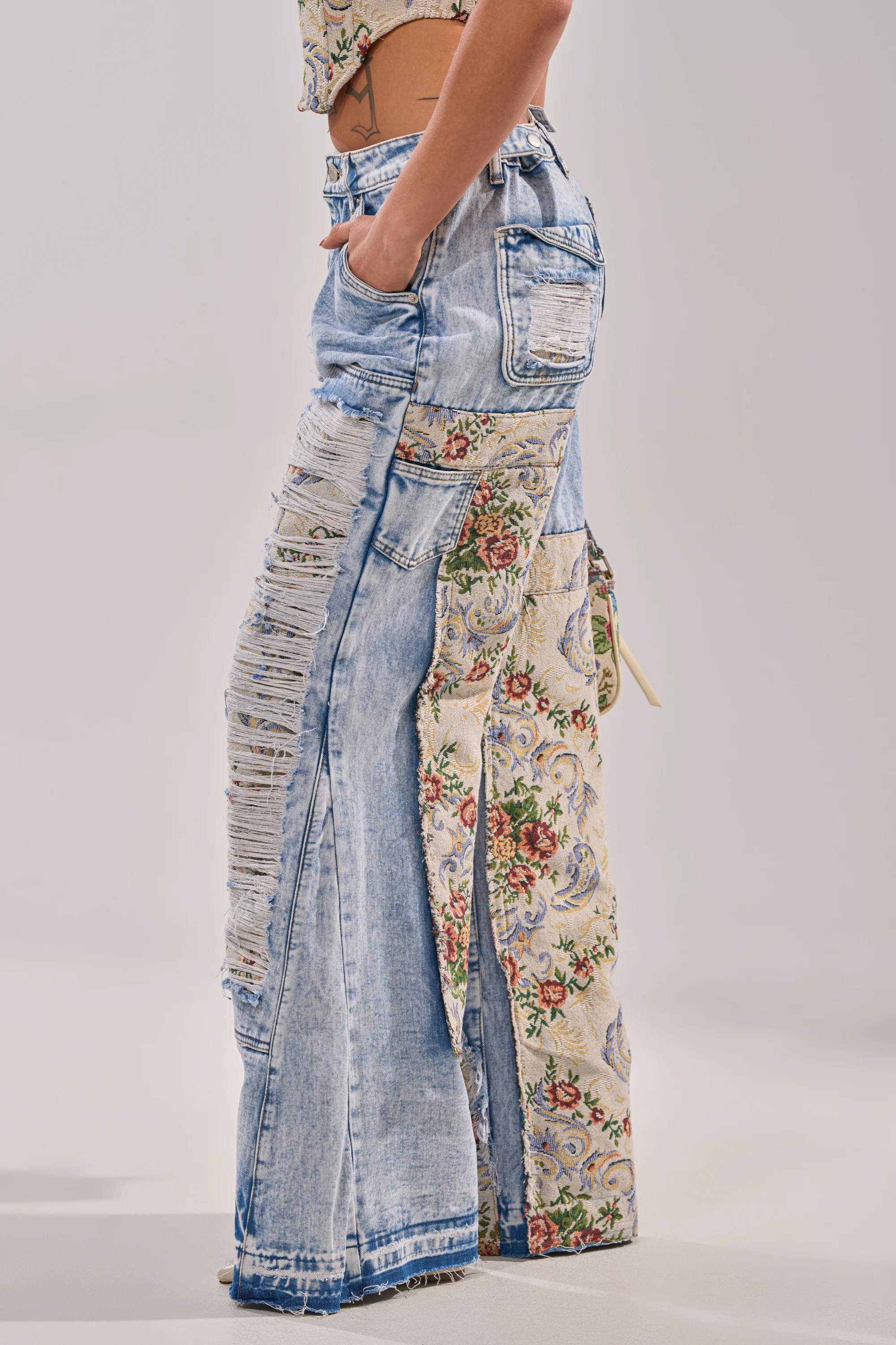 LANA DISTRESSED JEANS WITH JACQUARD DETAIL - Image 4