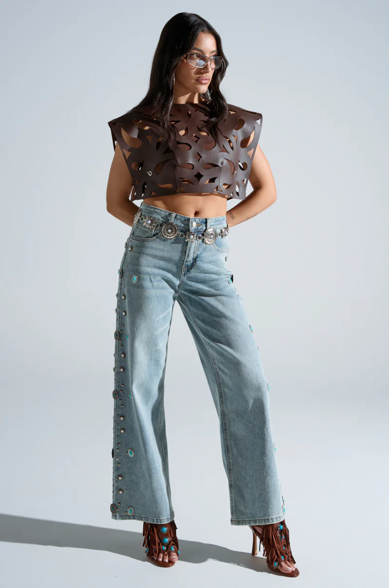 LAY LOW CUT OUT BLOUSE - Image 7
