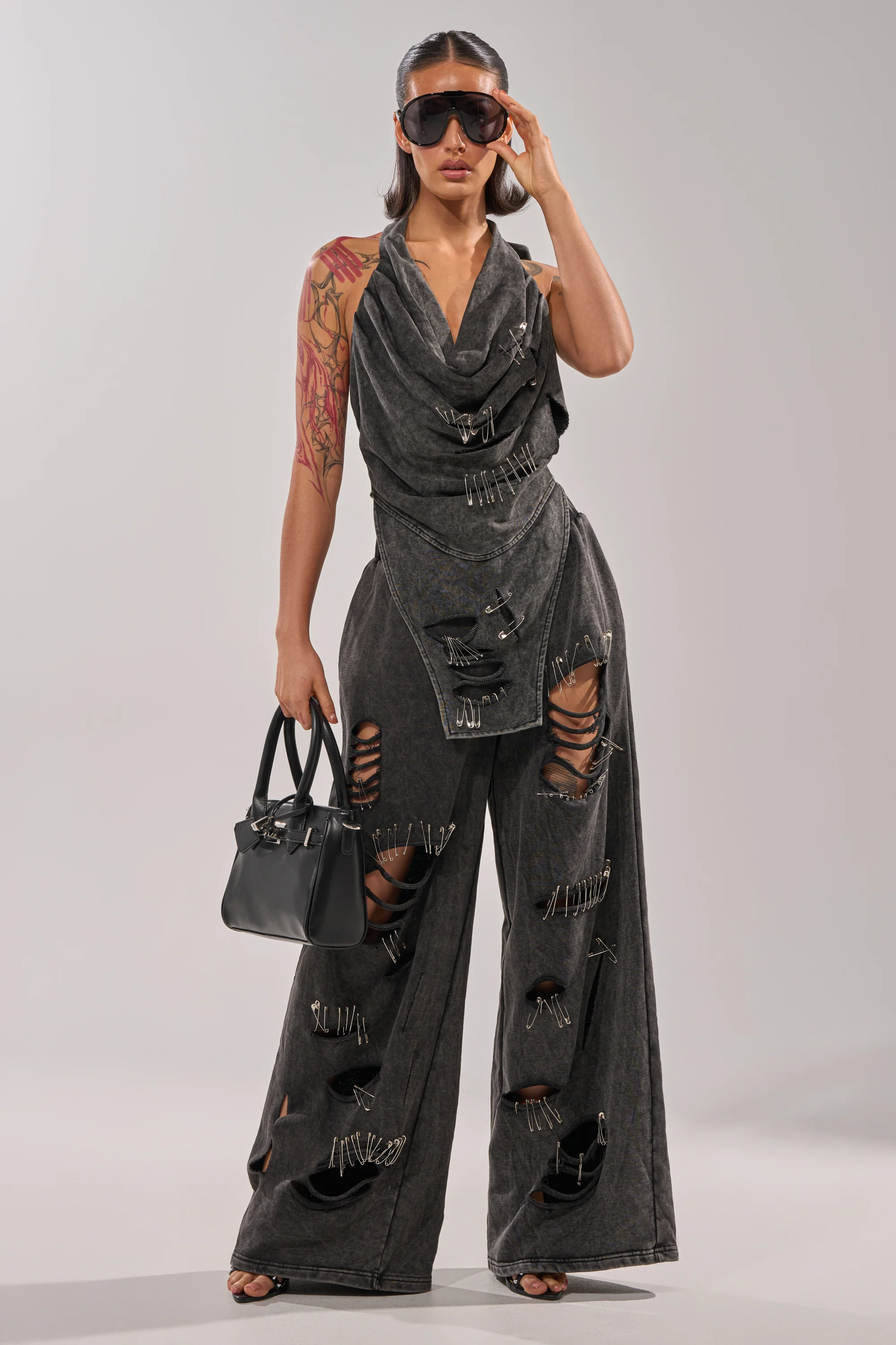 LEILA DISTRESSED WIDE LEG JOGGER
