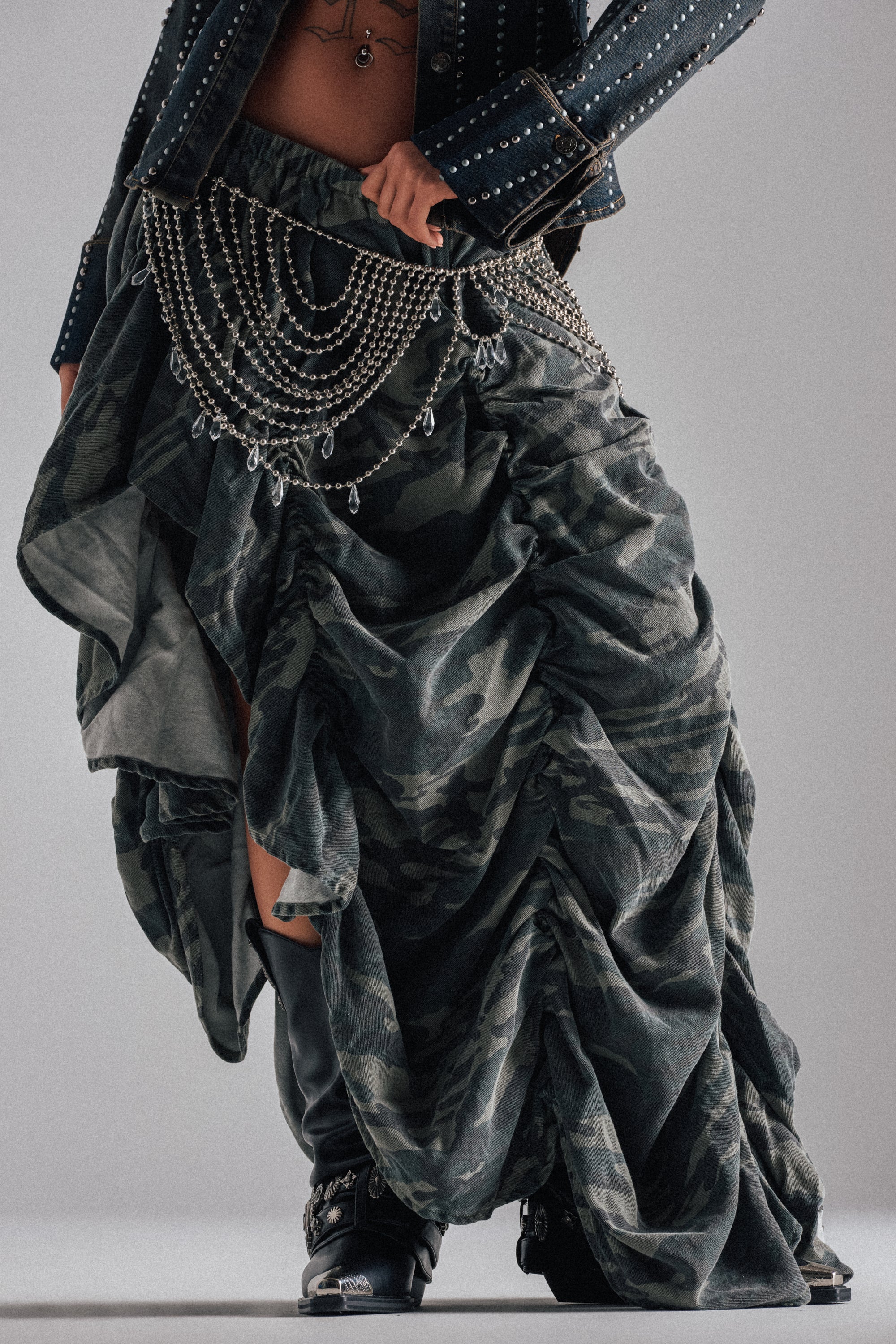 LETS CHANGE IT UP RUCHED MIDI SKIRT IN CAMO - Image 2