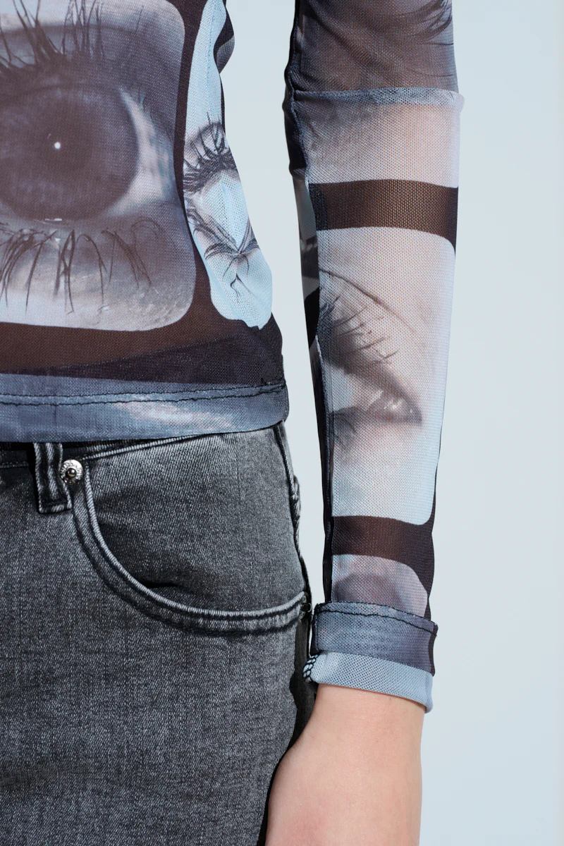 LIBBY MESH GRAPHIC TEE - Image 7
