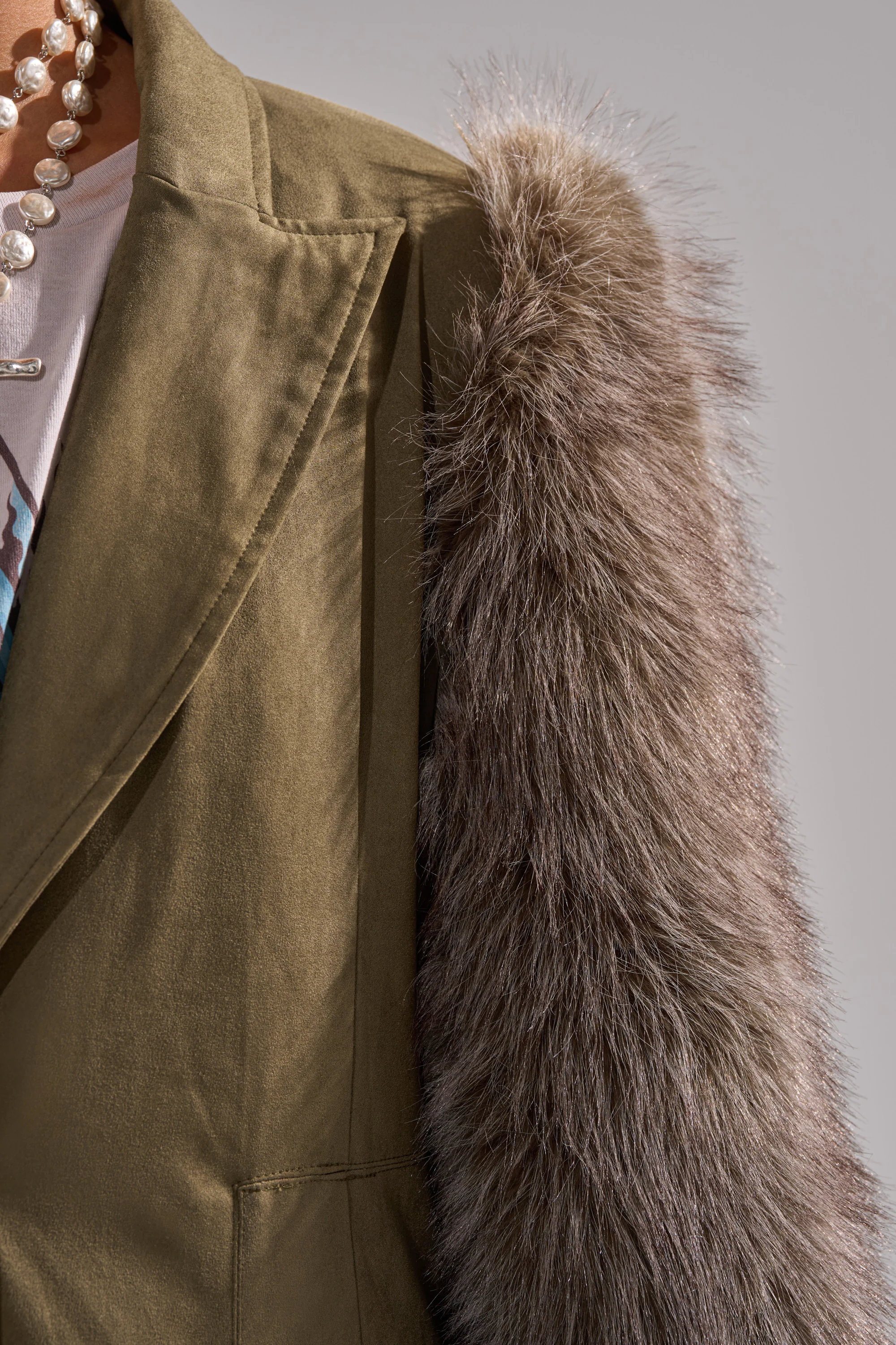 LOLITA FUR SLEEVE TRENCH - Image 13