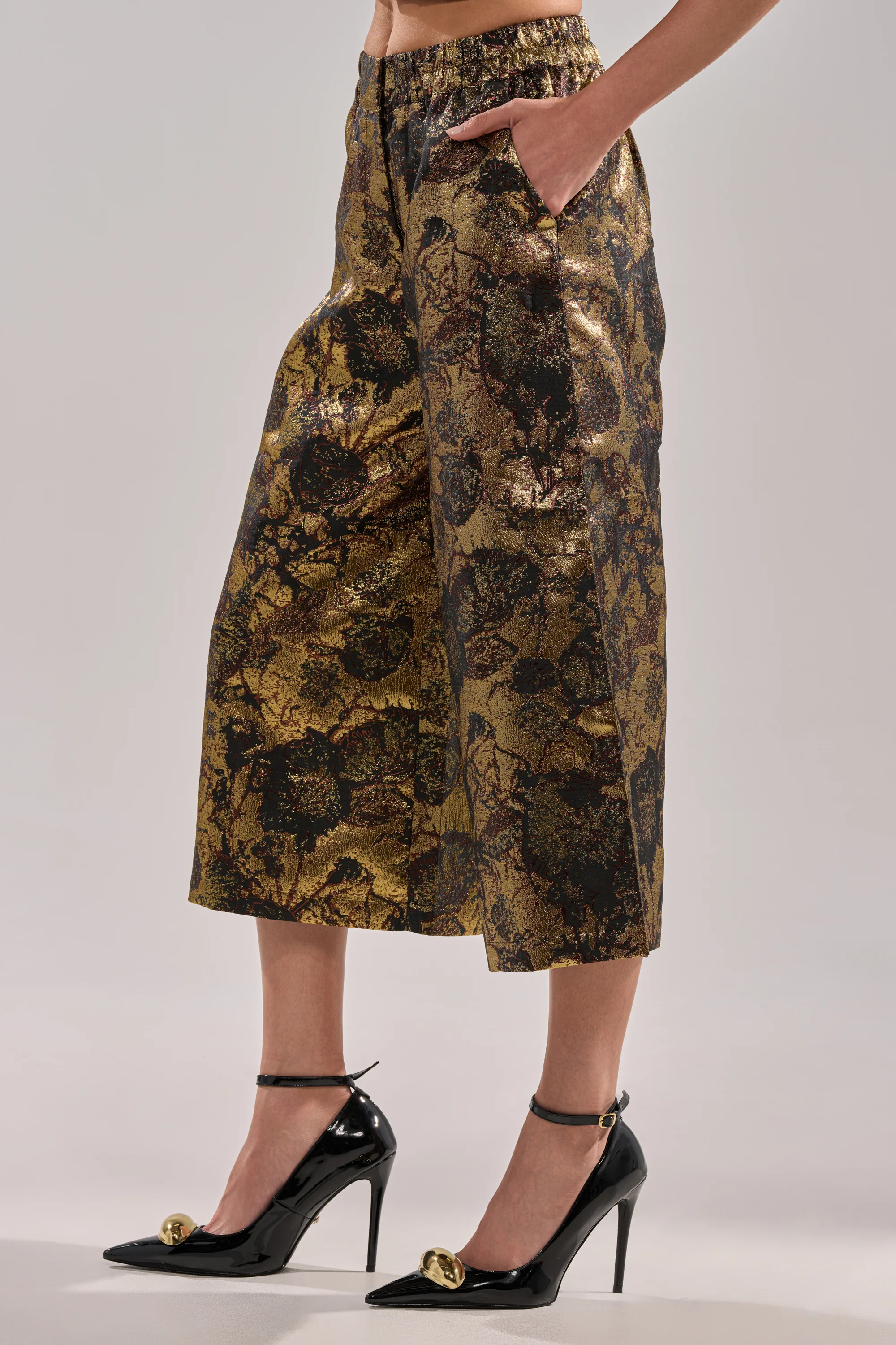 LOTUS BROCADE CAPRI - Image 3