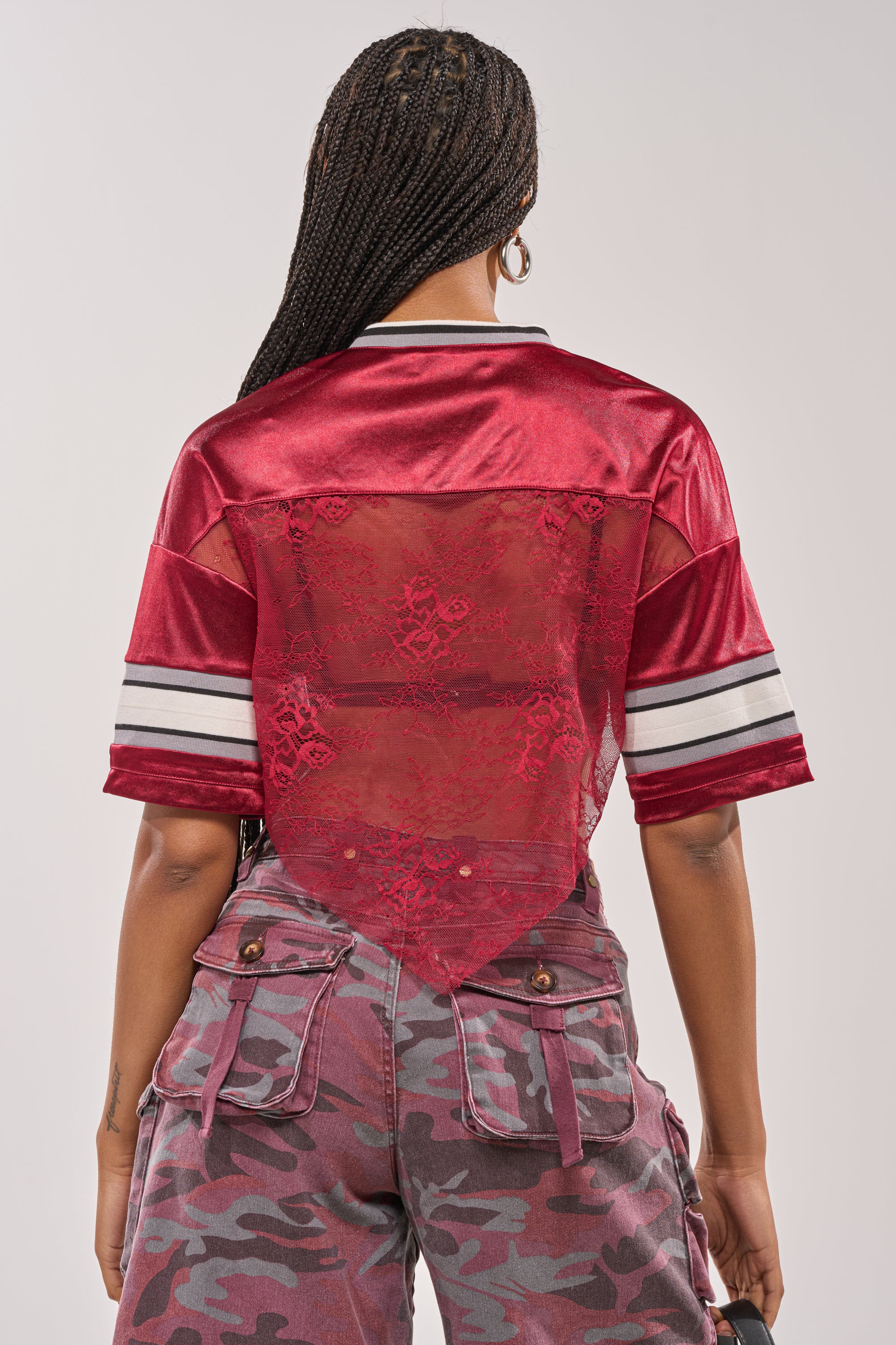 LUCKY LACE JERSEY TOP IN BURGUNDY - Image 6