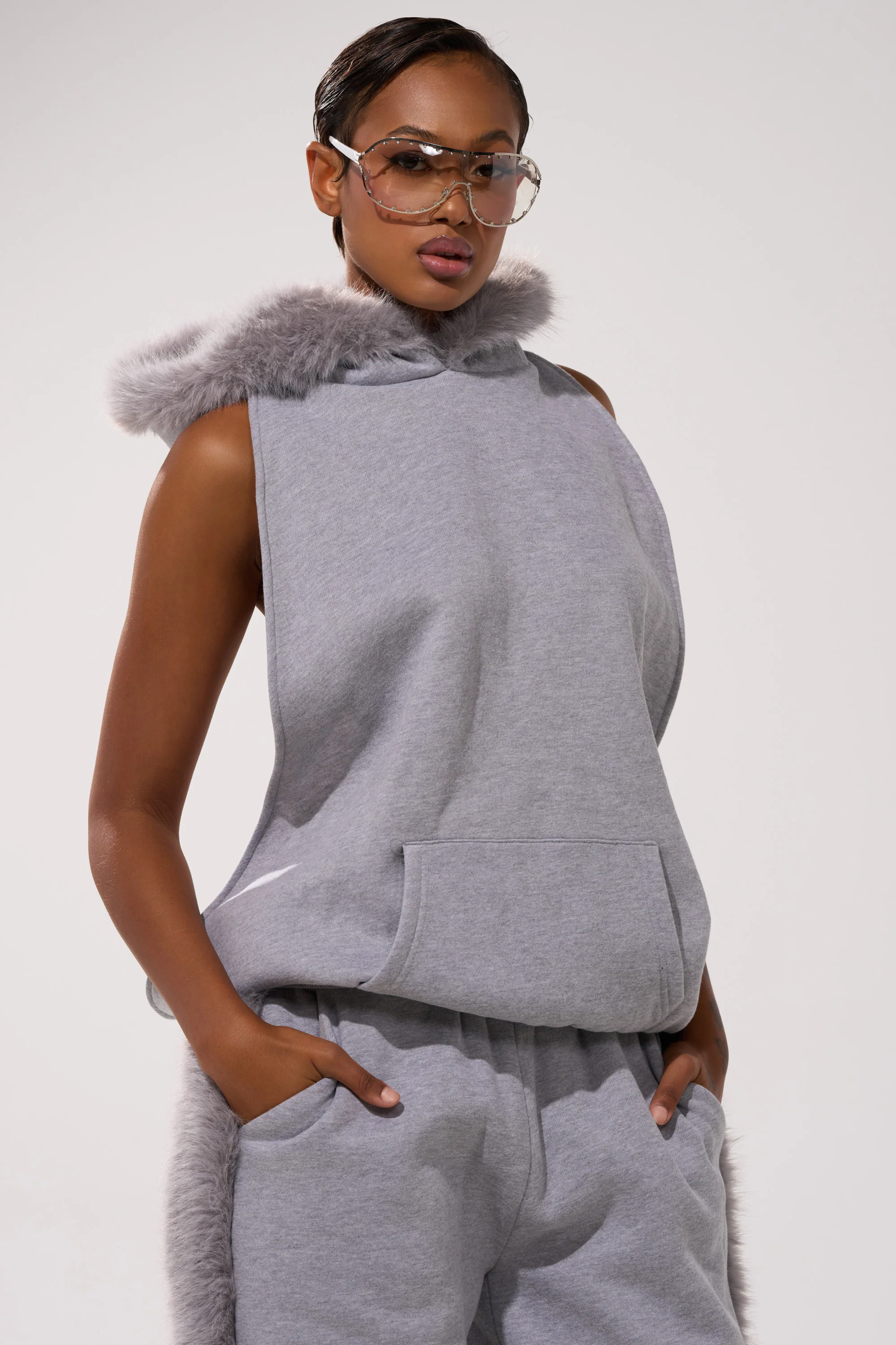 LUXE FUR OPEN-BACK SWEATSHIRT IN GREY - Image 2