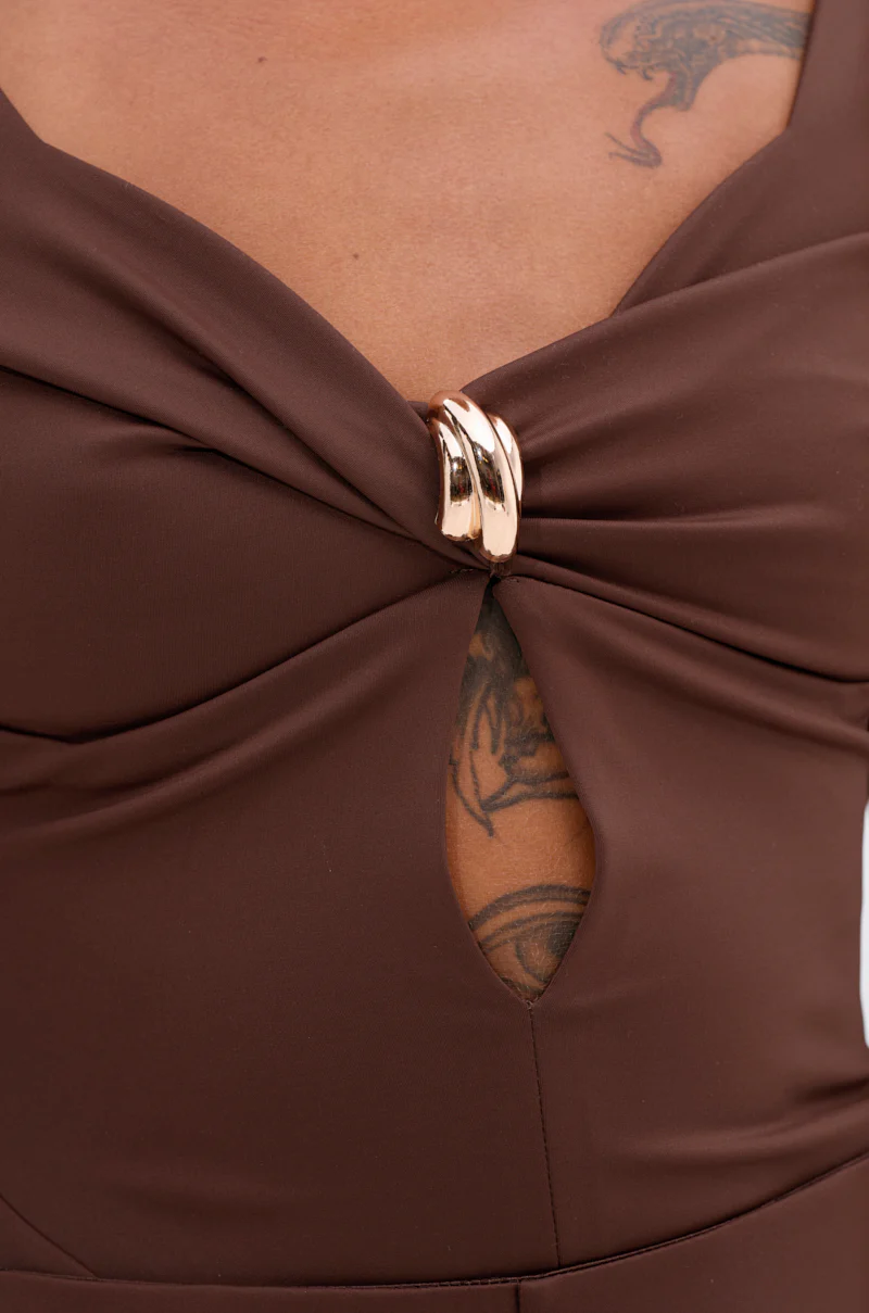 LUXE LIFE SEAMLESS BODYSUIT IN BROWN - Image 8