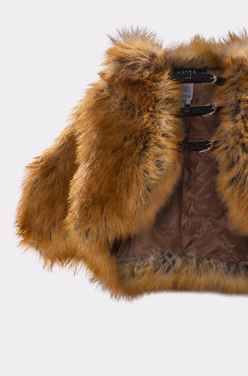 LUXE LIFE FAUX FUR SHAWL IN BROWN - Image 12