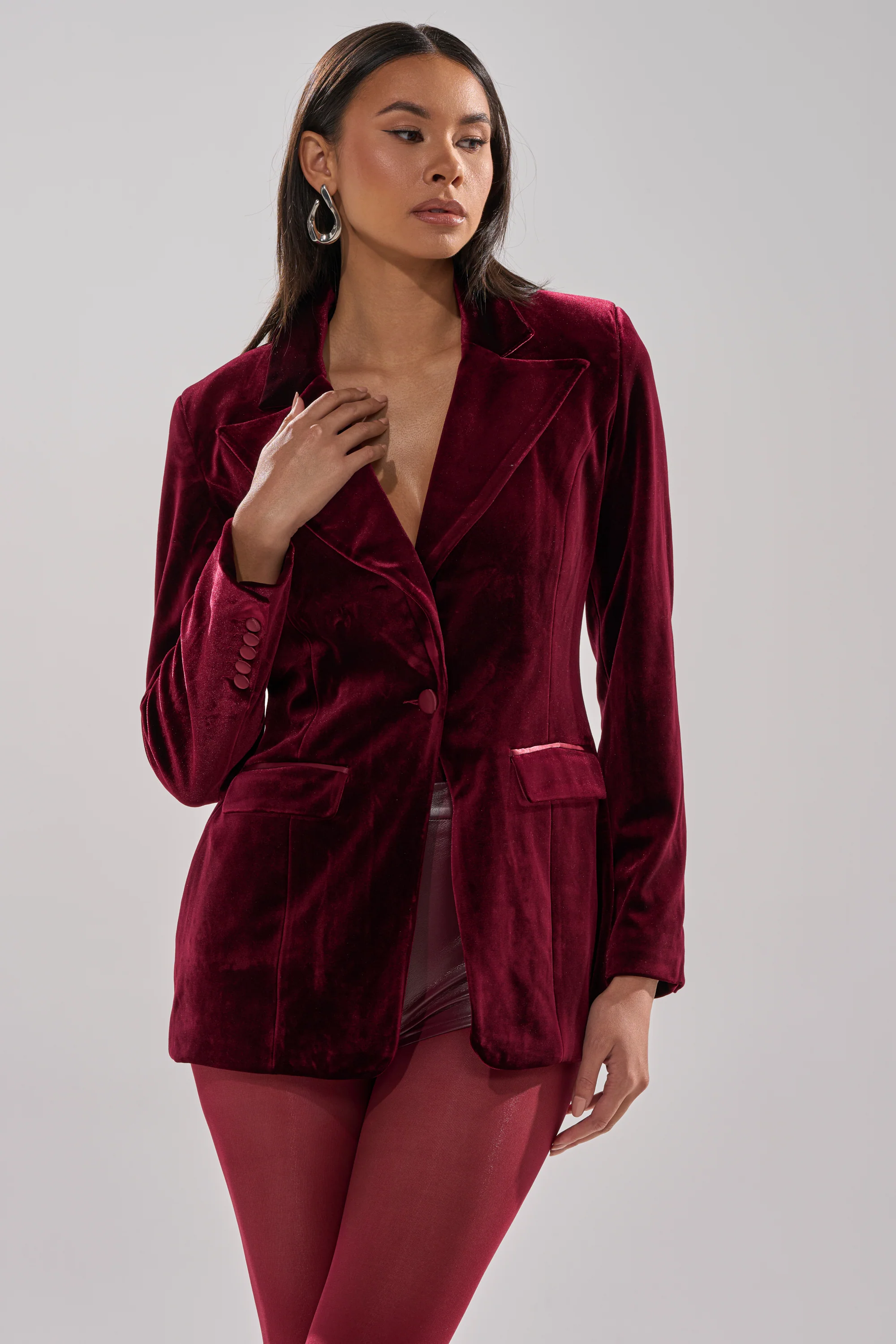 LUXE VELVET TUXEDO BLAZER - Image 3
