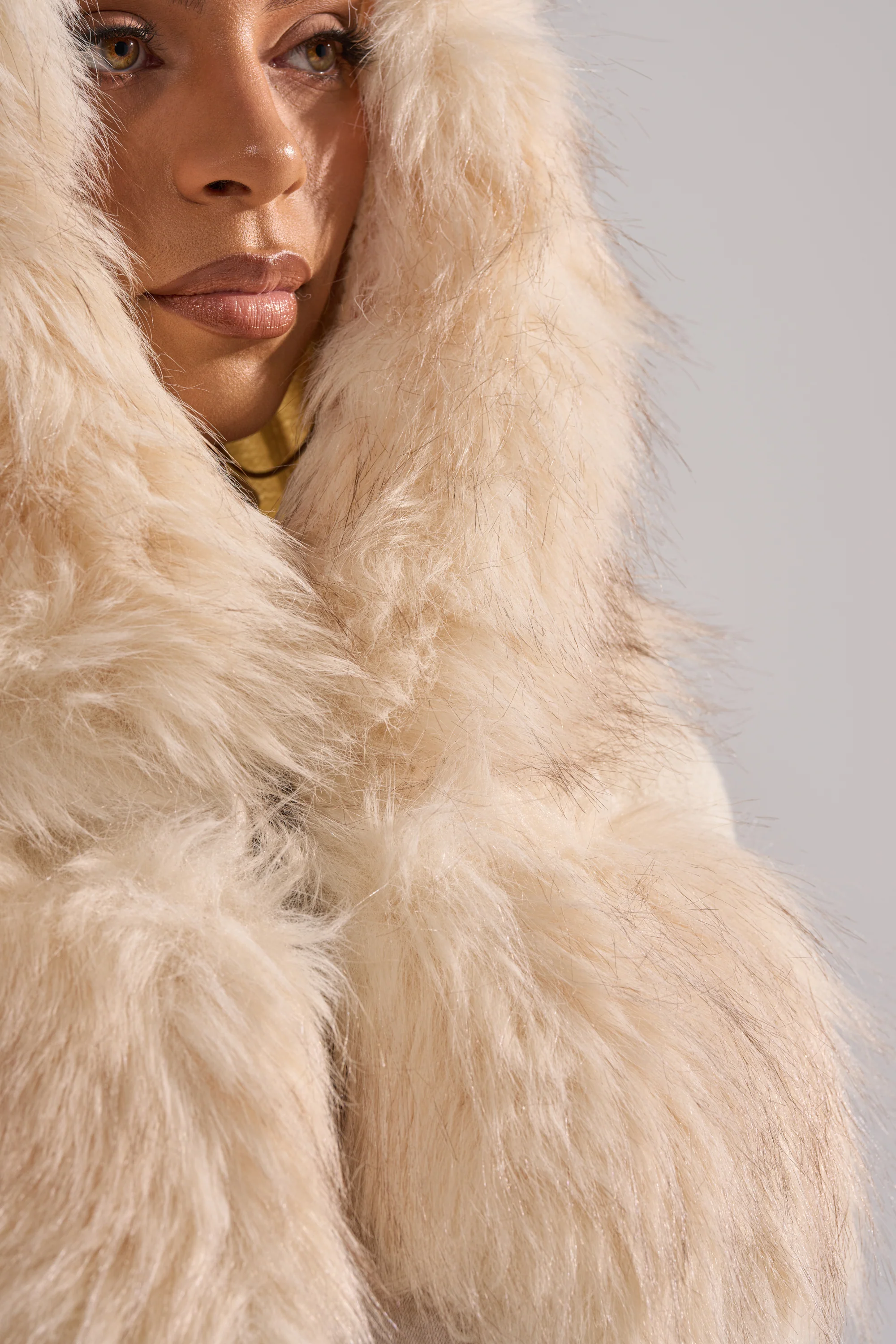 LUXURIOUS FAUX FUR HOODED VEST - Image 10