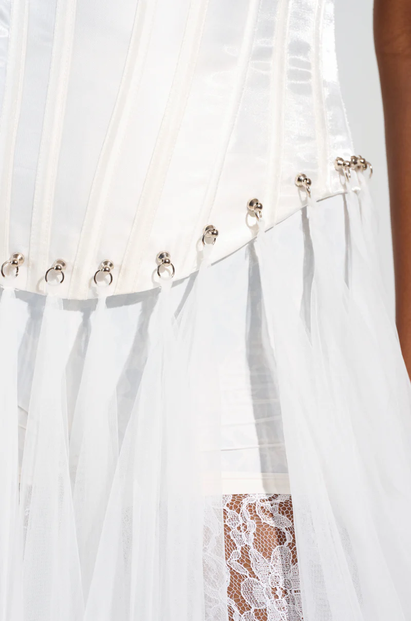 MARRIED TO THE GAME CORSET TOP IN WHITE - Image 8