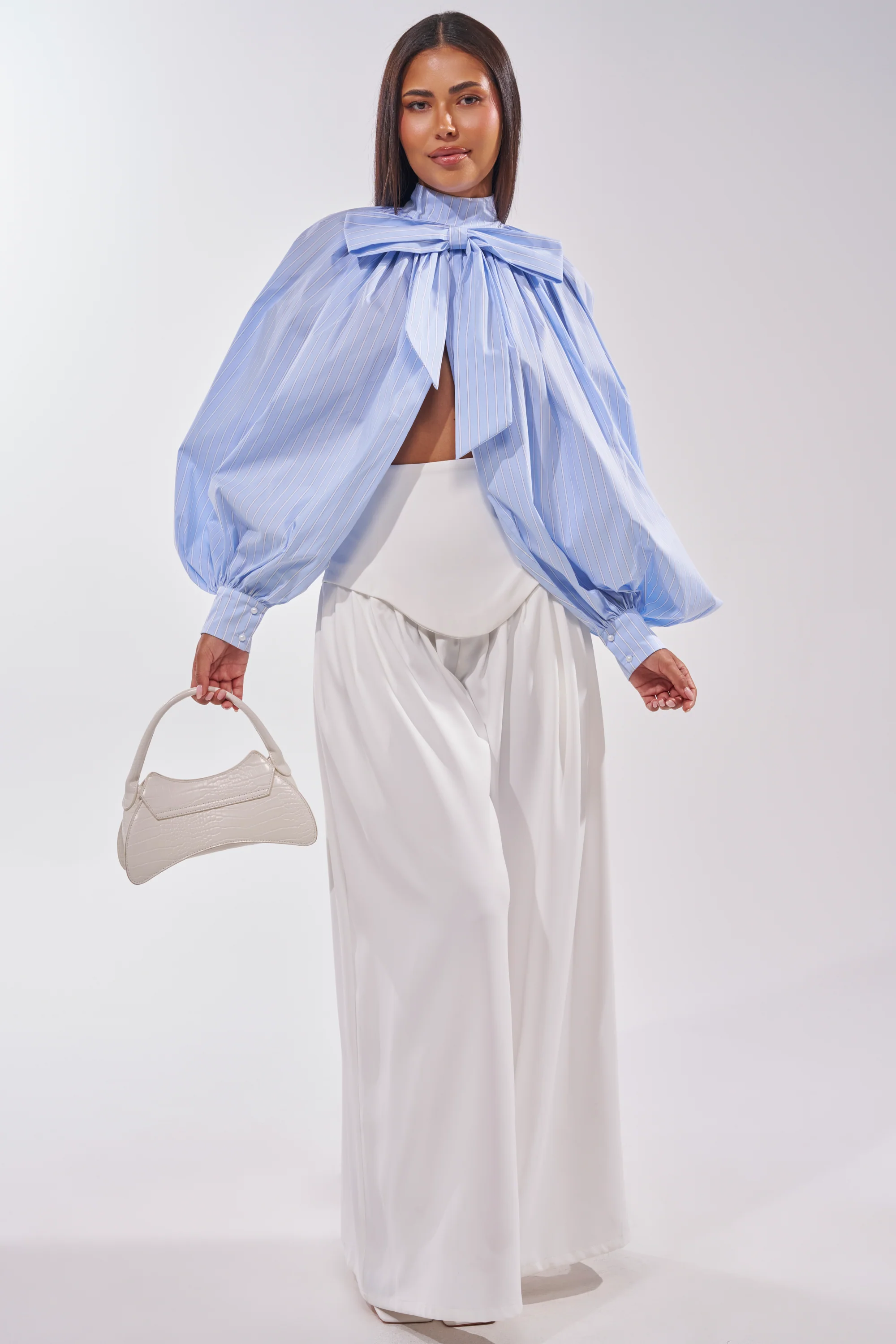 MASTERPIECE POPLIN PUFF LONG SLEEVE TOP IN BLUE - Image 7