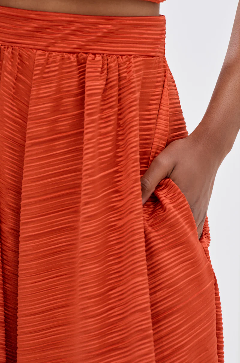 MAYAH WIDE LEG PLISSE PANT IN RED - Image 6
